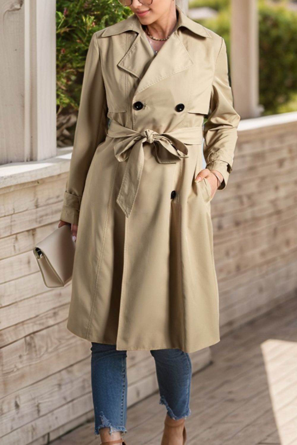 Teresa | Long sleeve trench coat with collar and tie waist and buttons