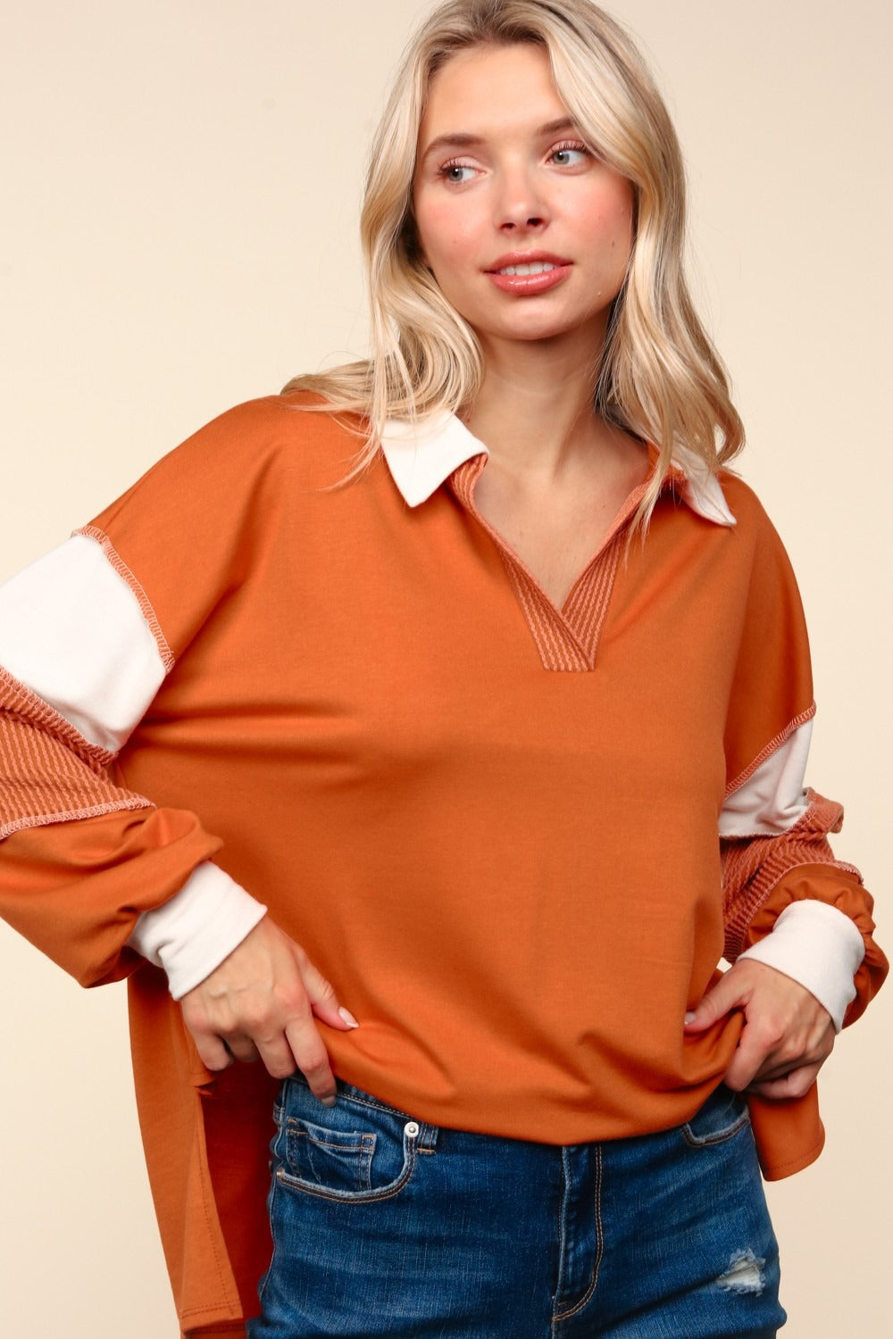 Helena | Haptics long sleeve top with exposed seam in color block look