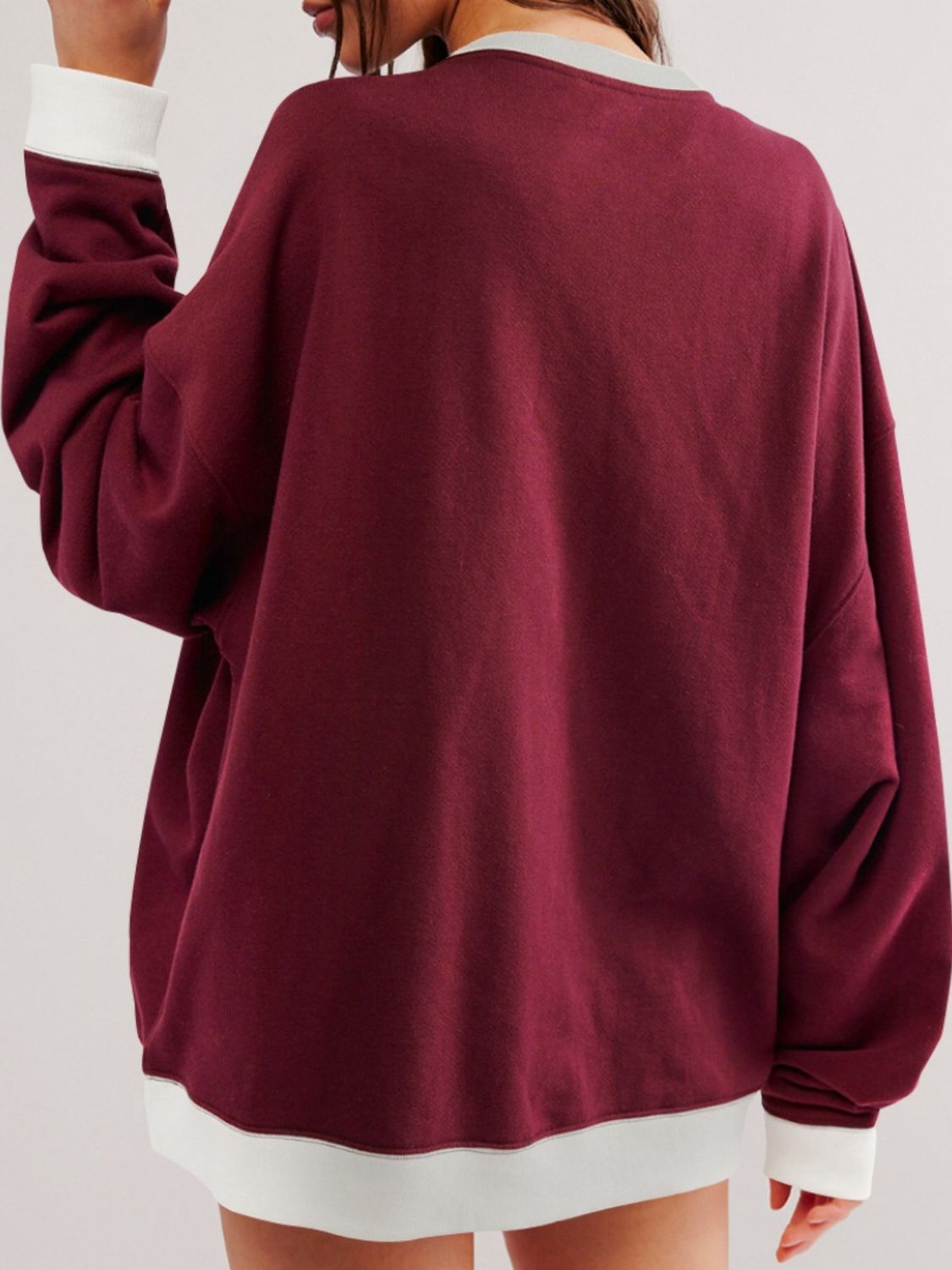 Ilona | Contrasting long-sleeved sweatshirt with dropped shoulders