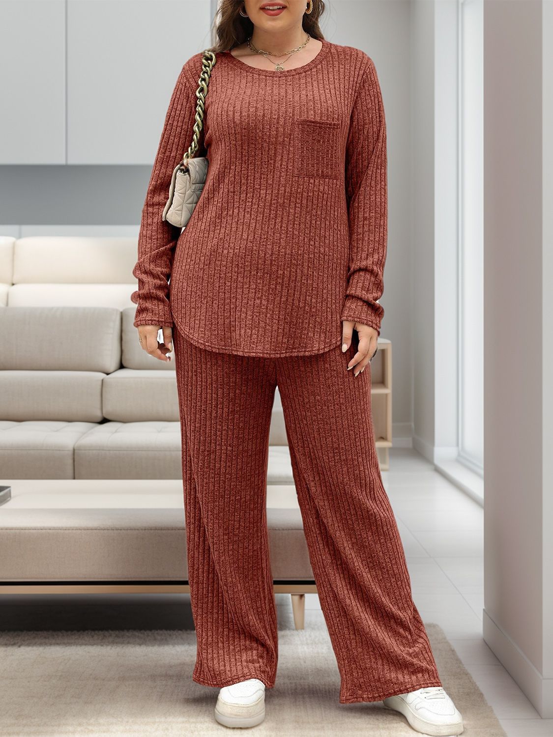 Henriette | Set consisting of a long-sleeved top and crew-neck trousers