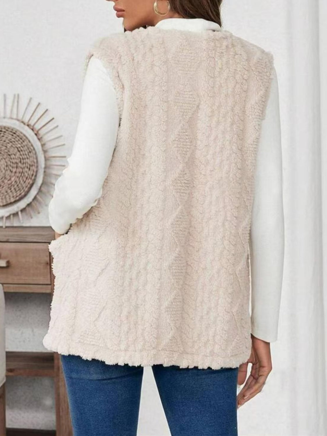 Graciela | Fluffy vest with open front and pockets