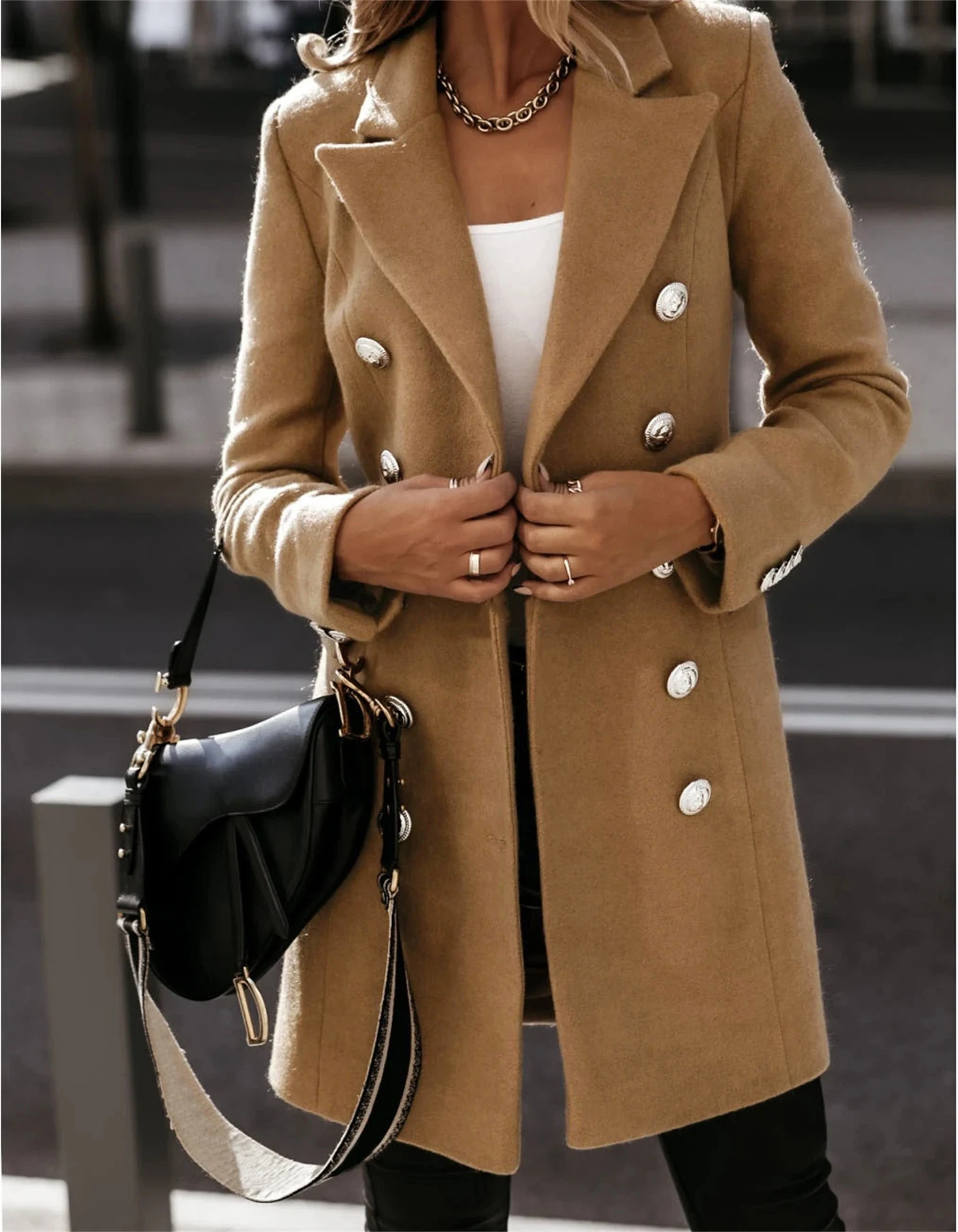 Hilda | Elegant and casual winter garment