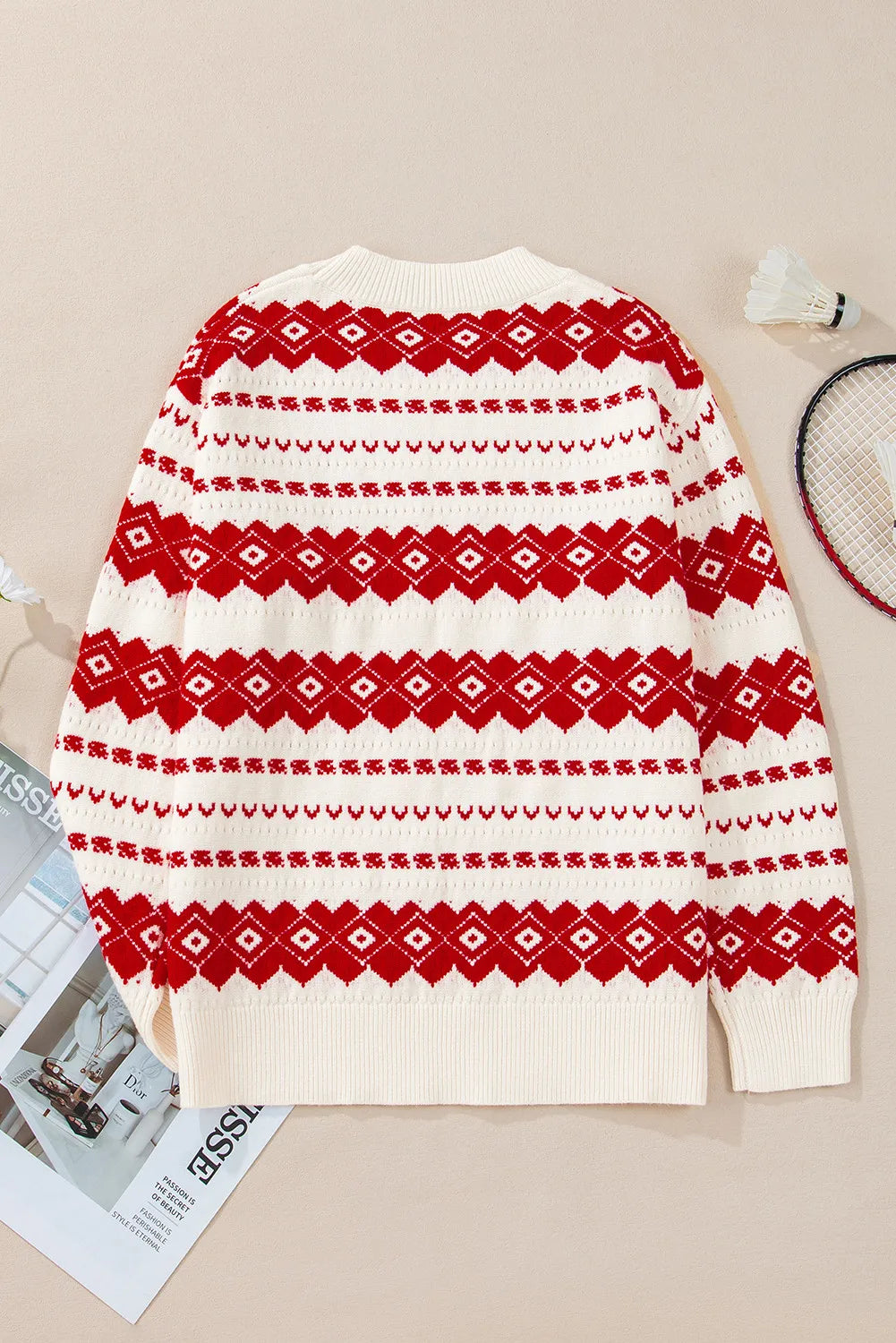 Claudia | Pullover with a geometric crew neck and dropped shoulders