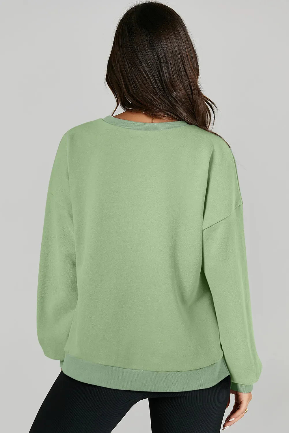 Claudia | Long-sleeved sweatshirt with a high, low crew neck