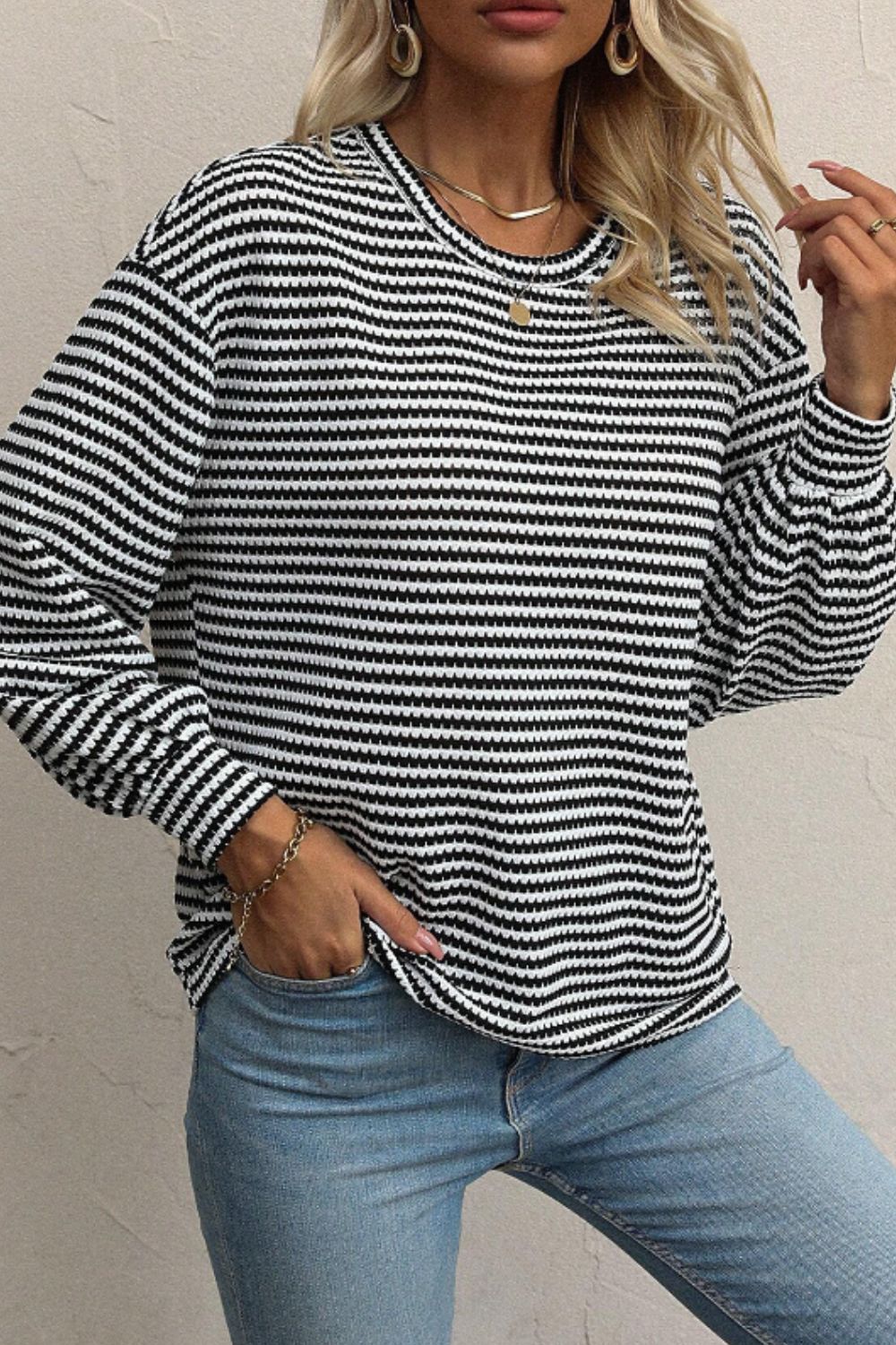 Xara | Striped, long-sleeved top with a crew neck