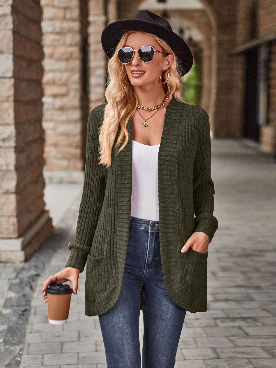 Patricia | Timeless and elegant winter cardigan