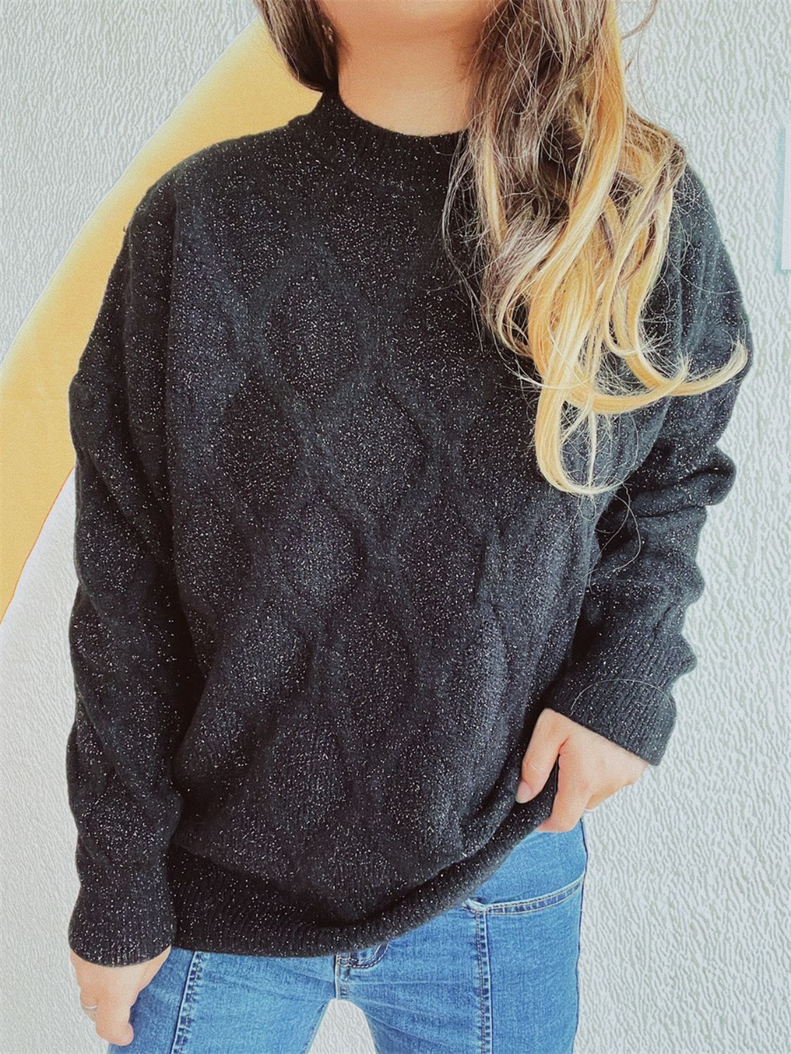 Laura | Diamond sweater with a crew neck and long sleeves