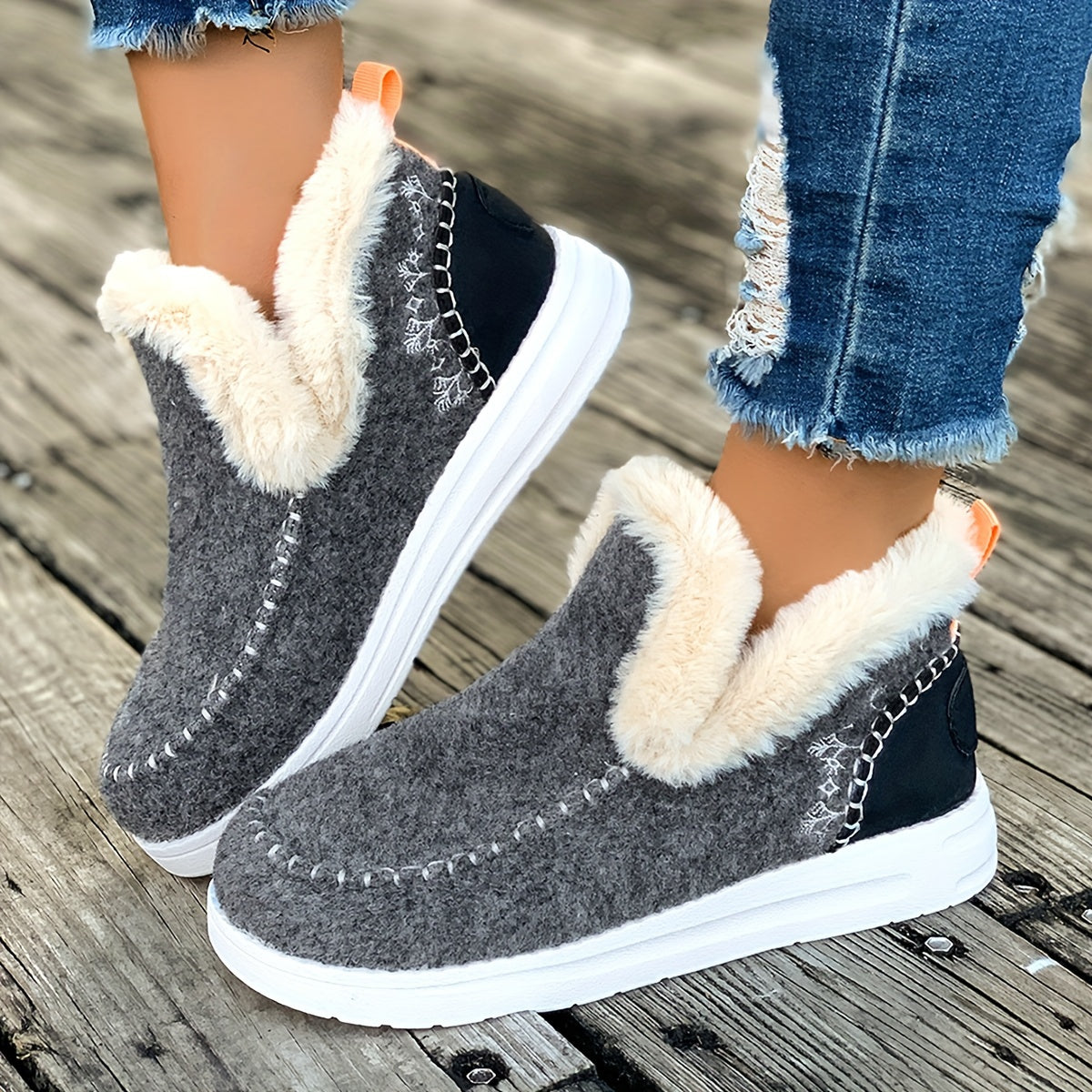 Isabel | Cozy winter slippers for women: fleece lining, PU sole and soft fabric construction