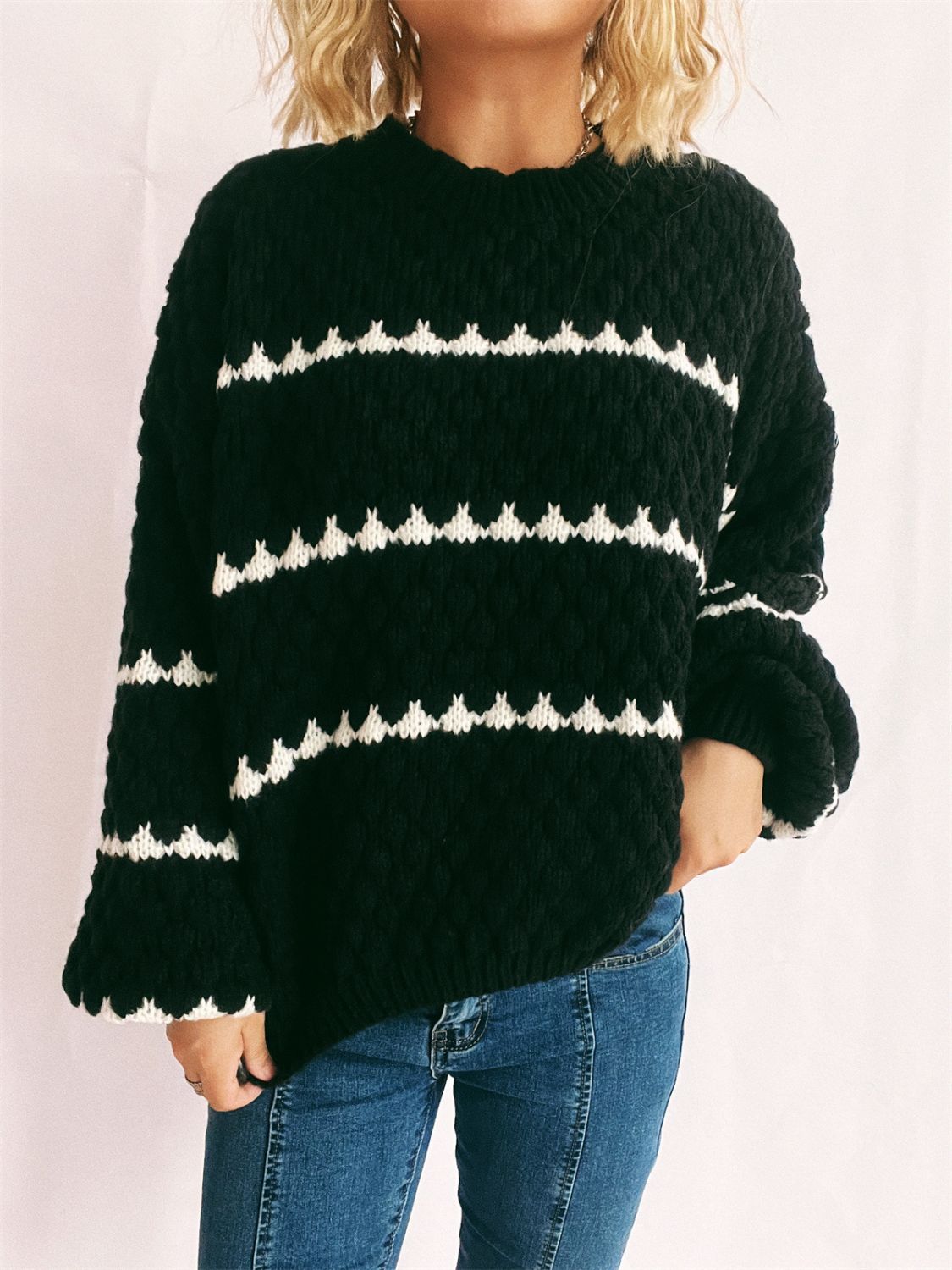 Bianca | Long-sleeved sweater with contrasting stripes and a crew neck
