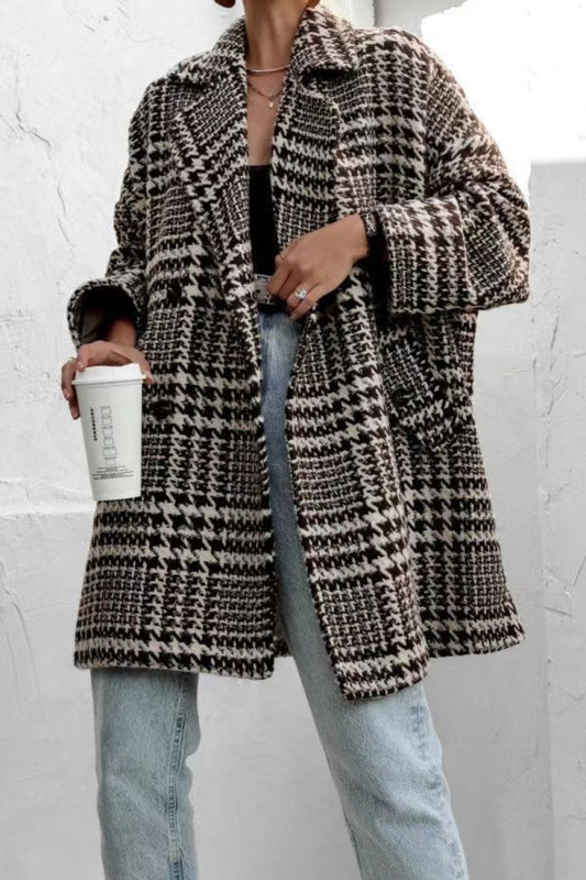 Patricia | Long-sleeved coat with a houndstooth collar and pockets