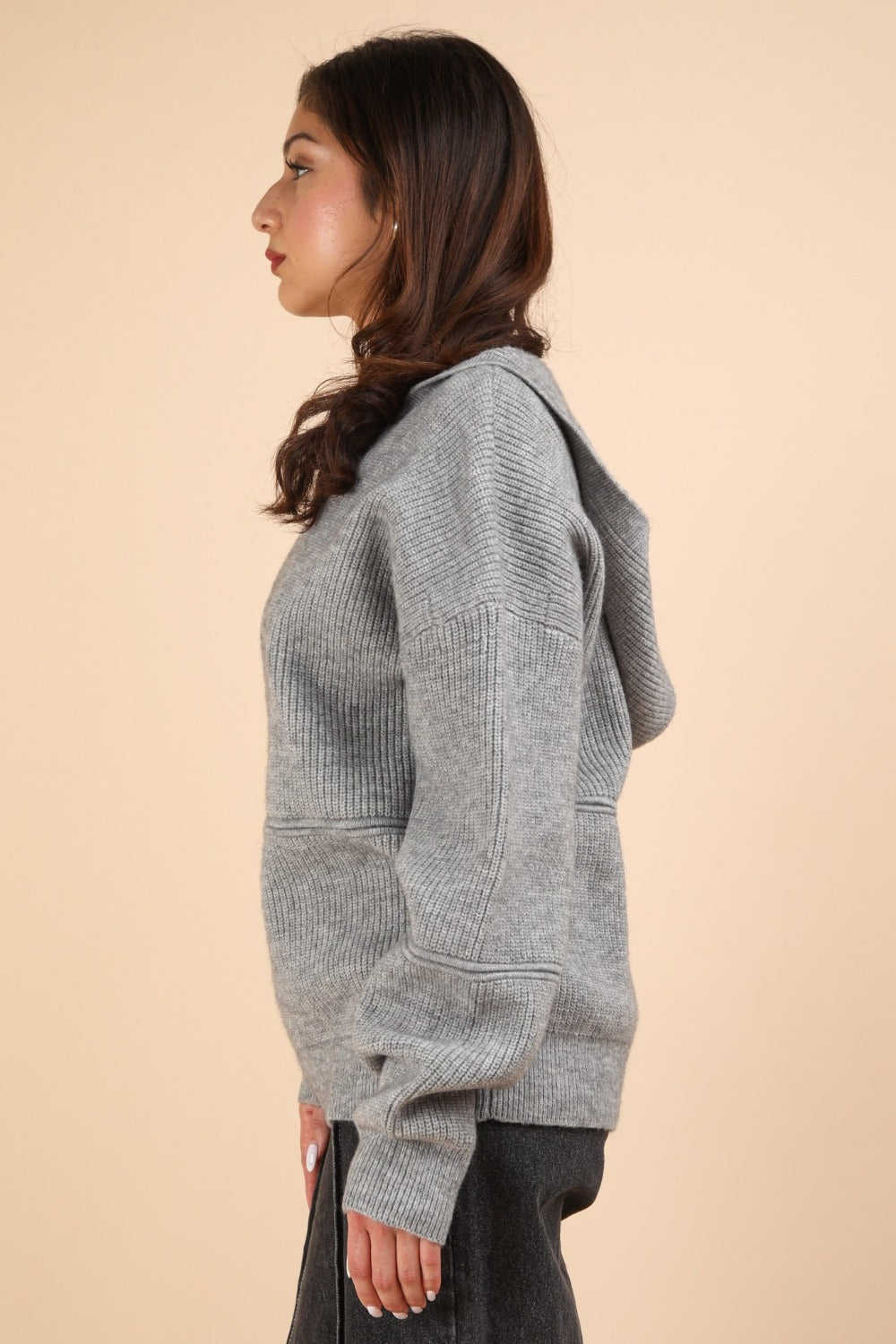 Beate | Hoodie with seam detail and dropped shoulders