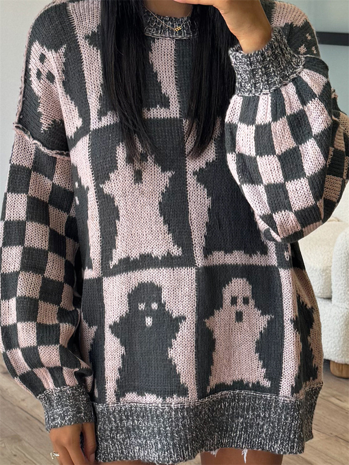 Cristina | Ghost long-sleeved sweater with low shoulders