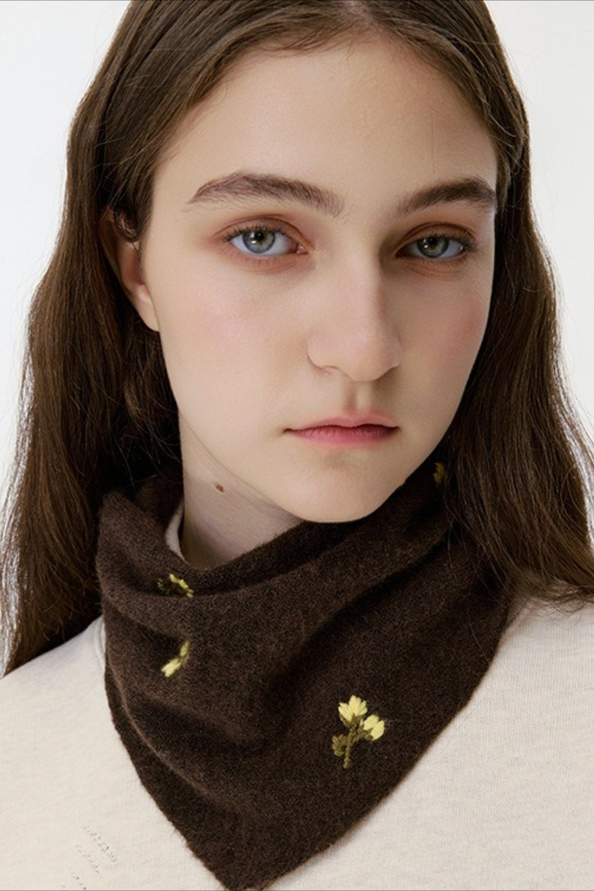 Wool Vintage Flower Embroidered Knitted Scarf