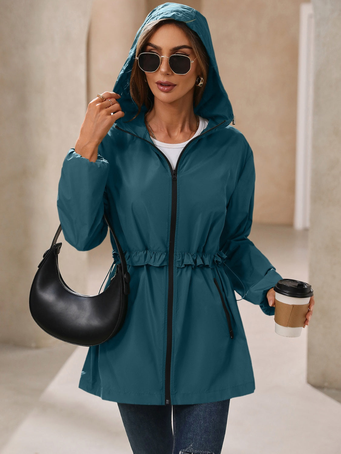 Paulina | Waterproof, long-sleeved outdoor windbreaker with hood
