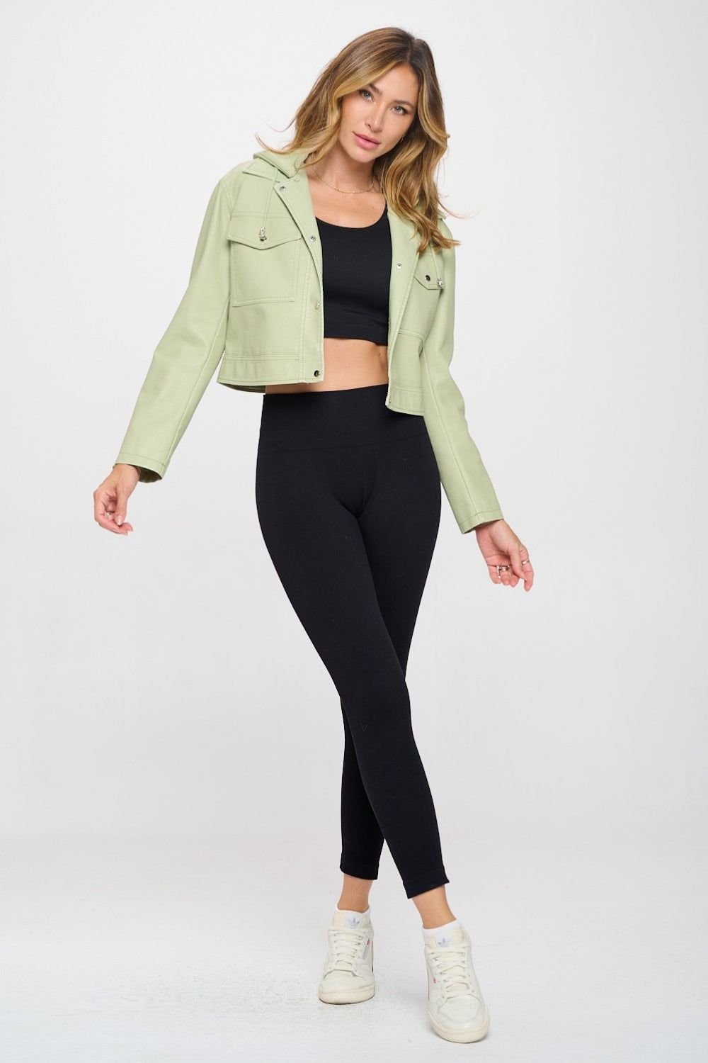 Petra | Cropped hooded jacket with snap fastening