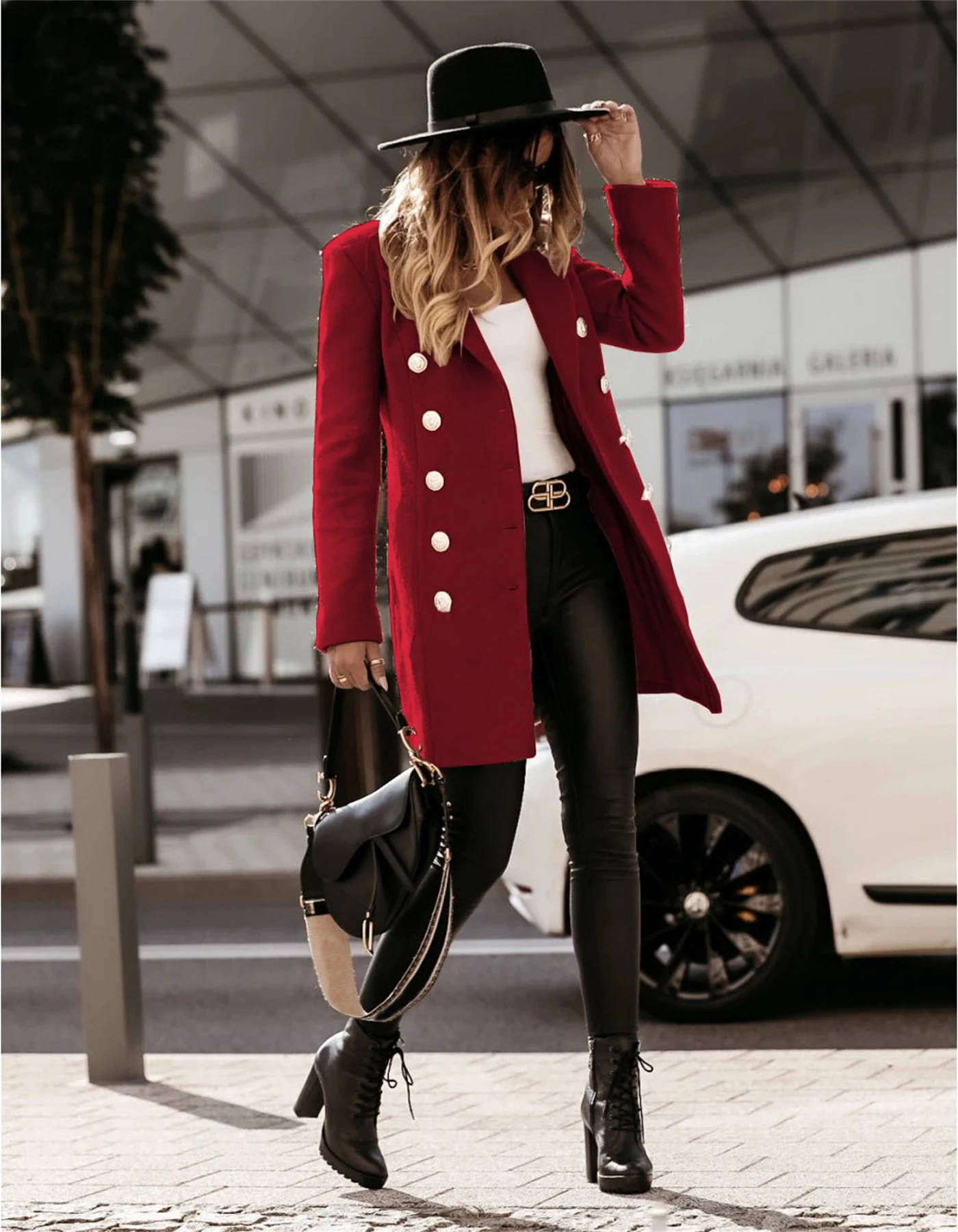 Hilda | Elegant and casual winter garment