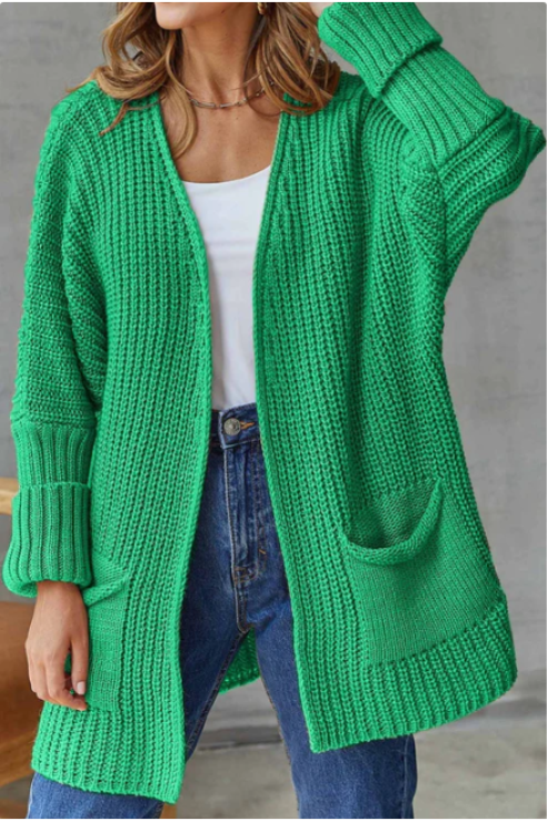 Dominique | Modern and versatile winter cardigan