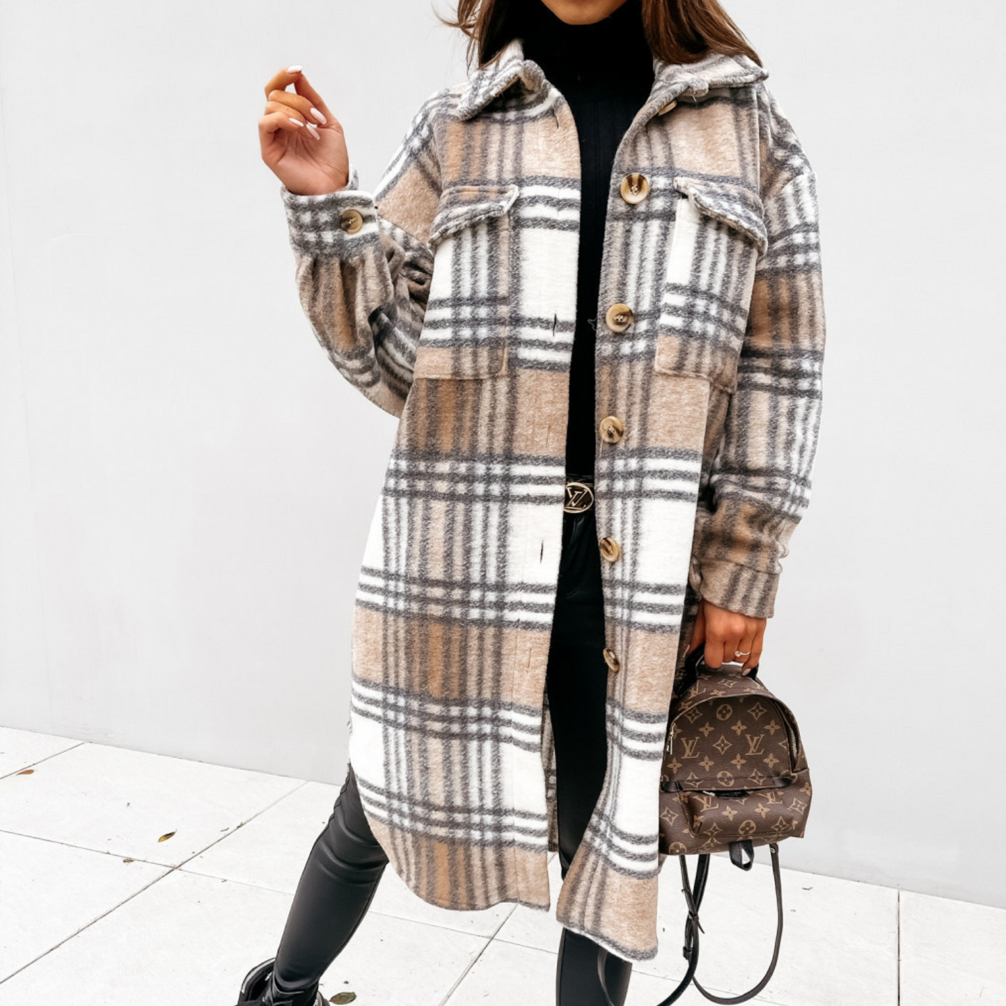 Linda | Trendy and elegant winter clothing item