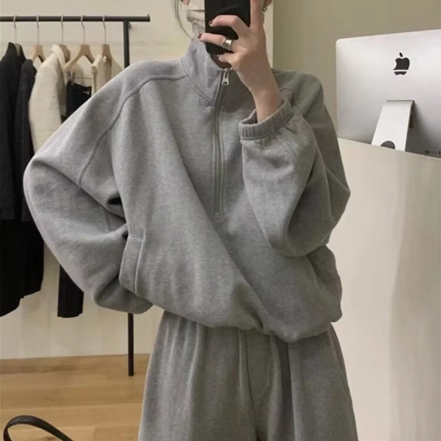 Reina | Stylish sweatshirt and pants set