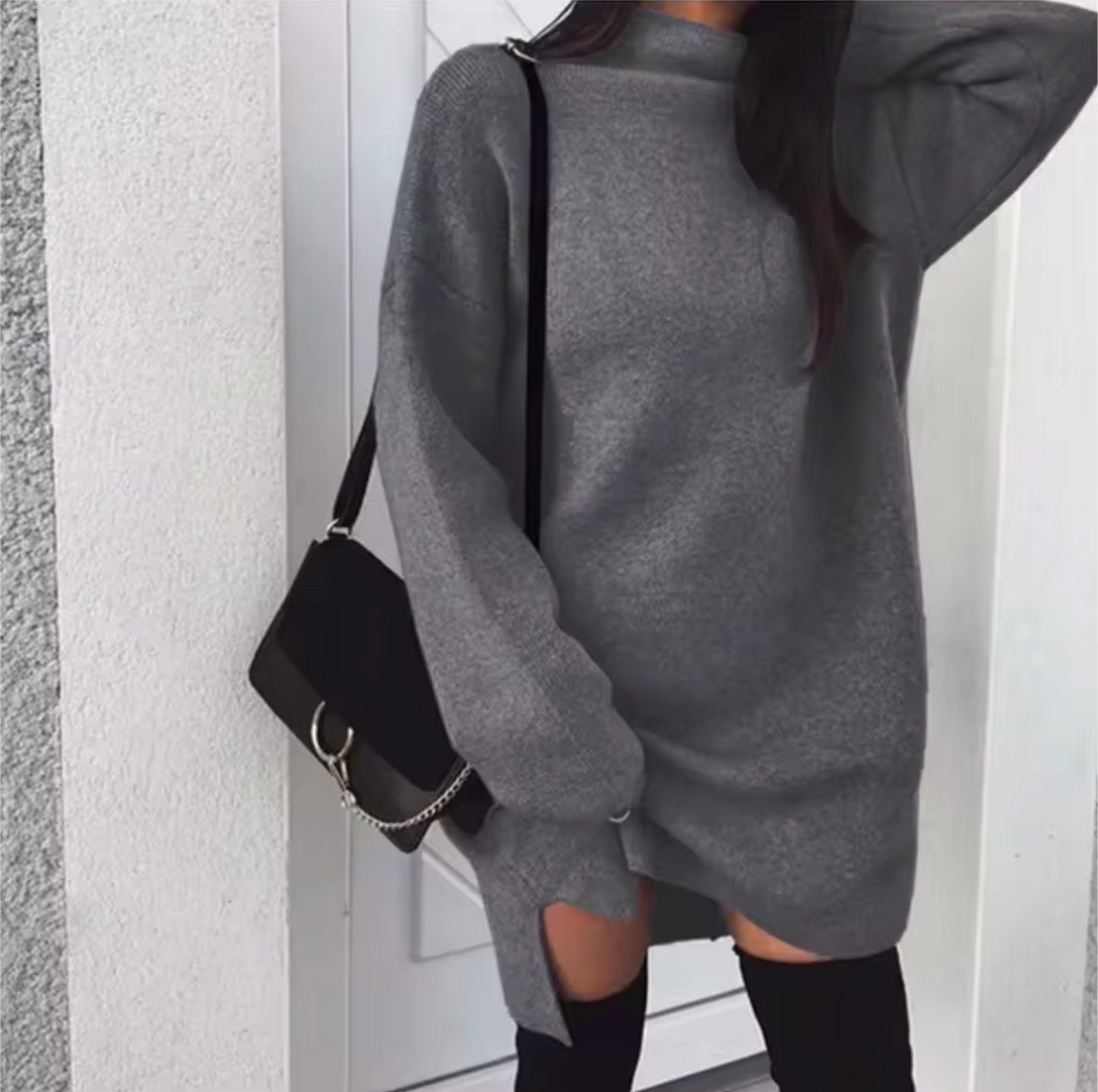 Maricarmen | Loose-fitting knitted dress with a turn-down collar