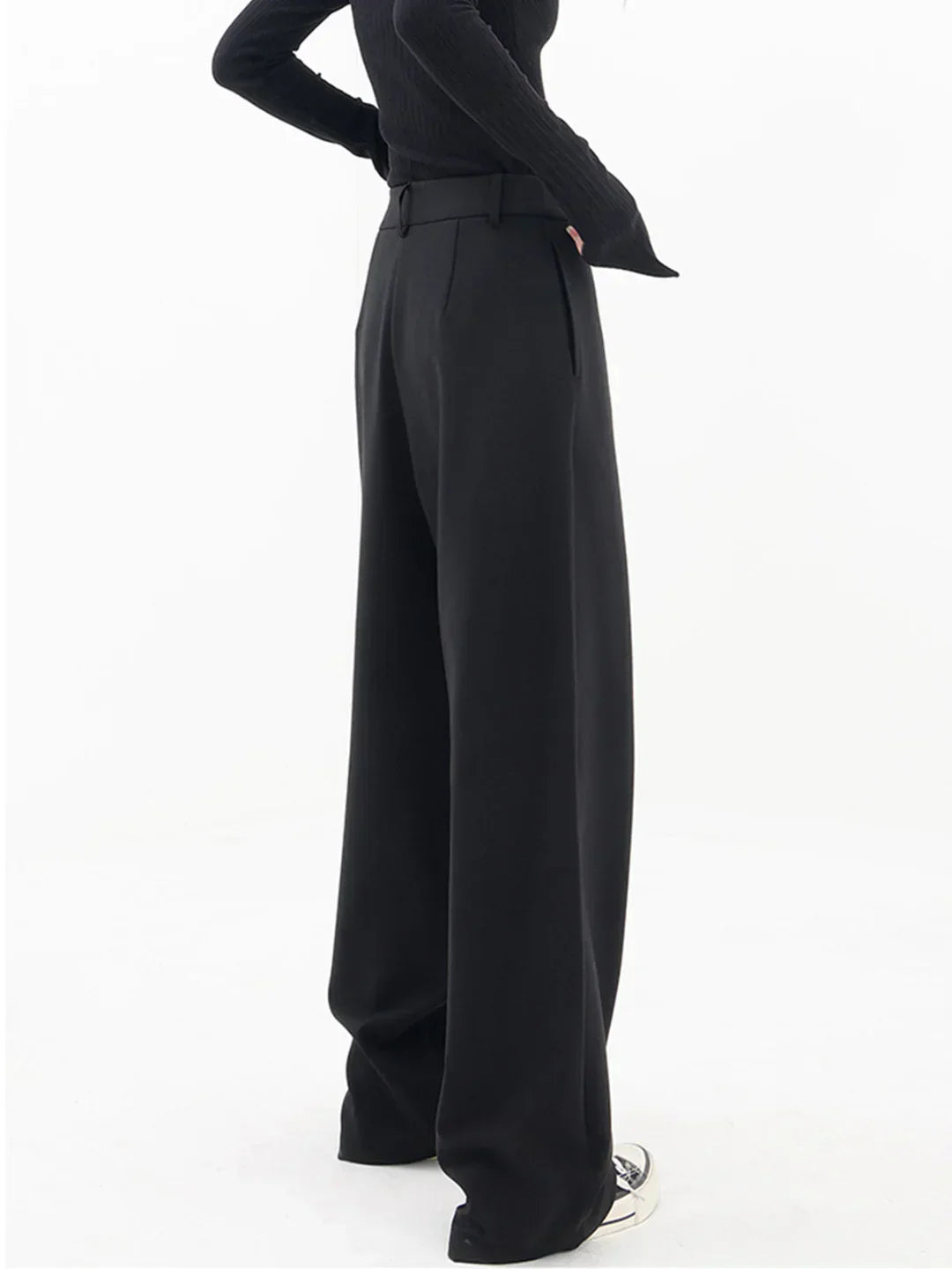 Karina® | Versatile asymmetric baggy pants for women