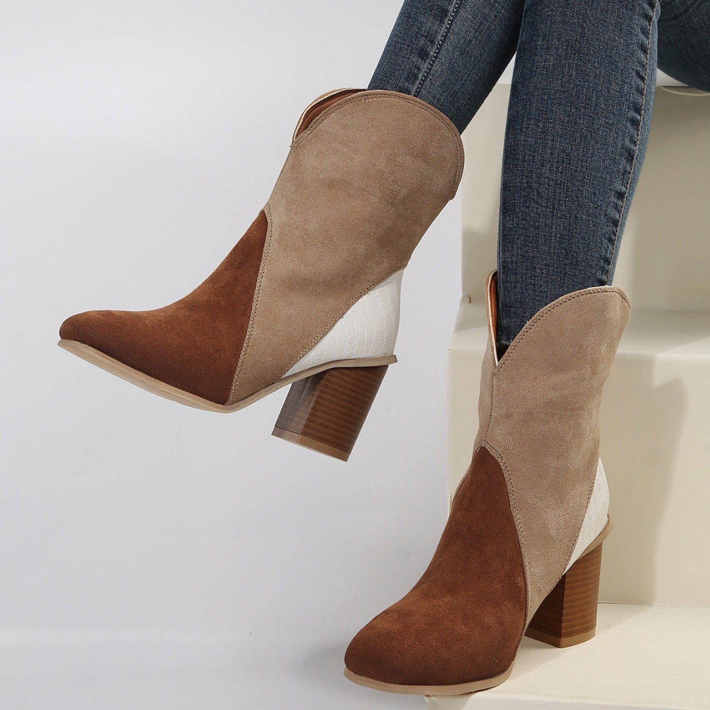 Jenny | Durable orthopedic boots