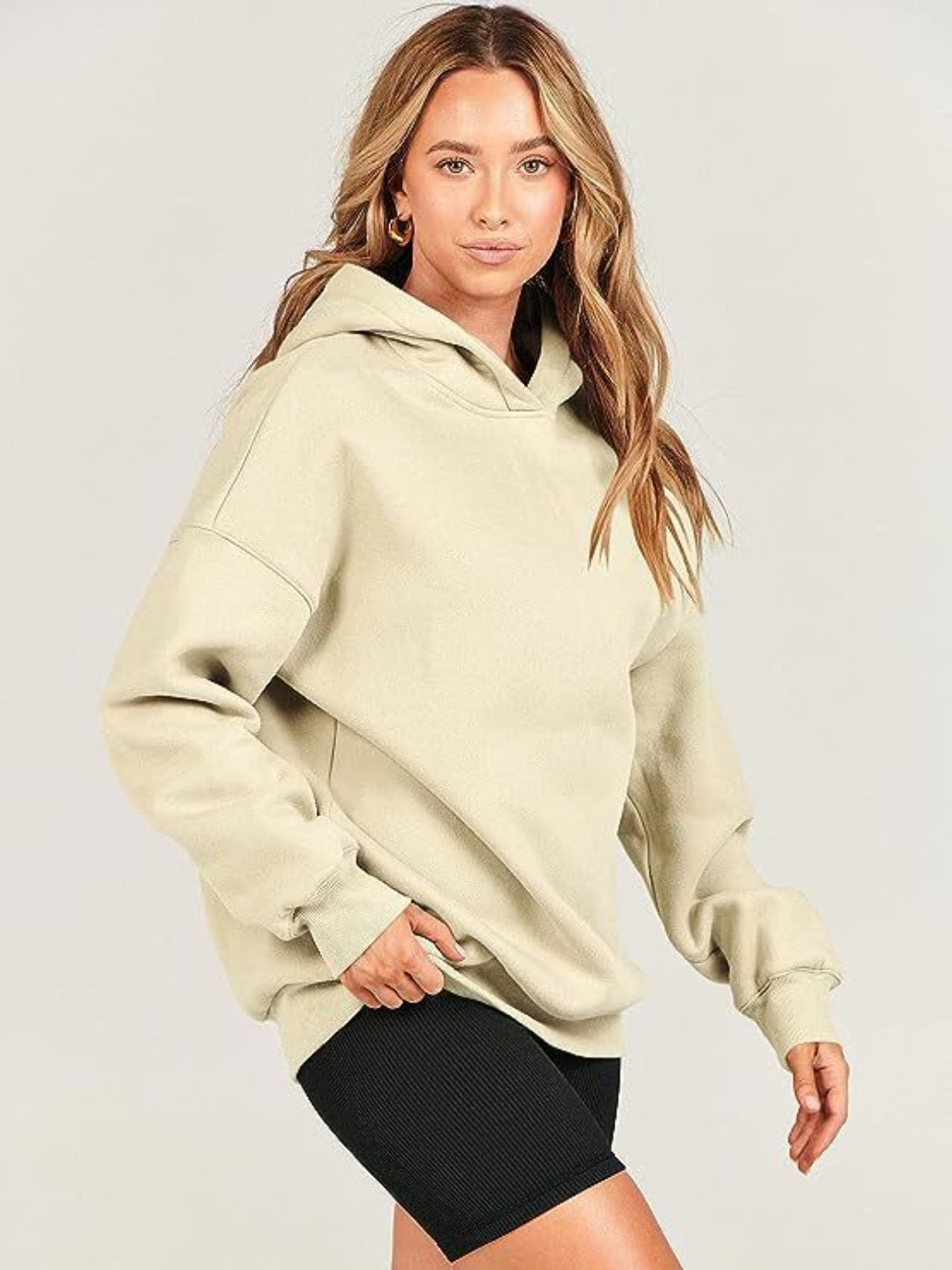 Melanie | Long-sleeved hoodie with dropped shoulders