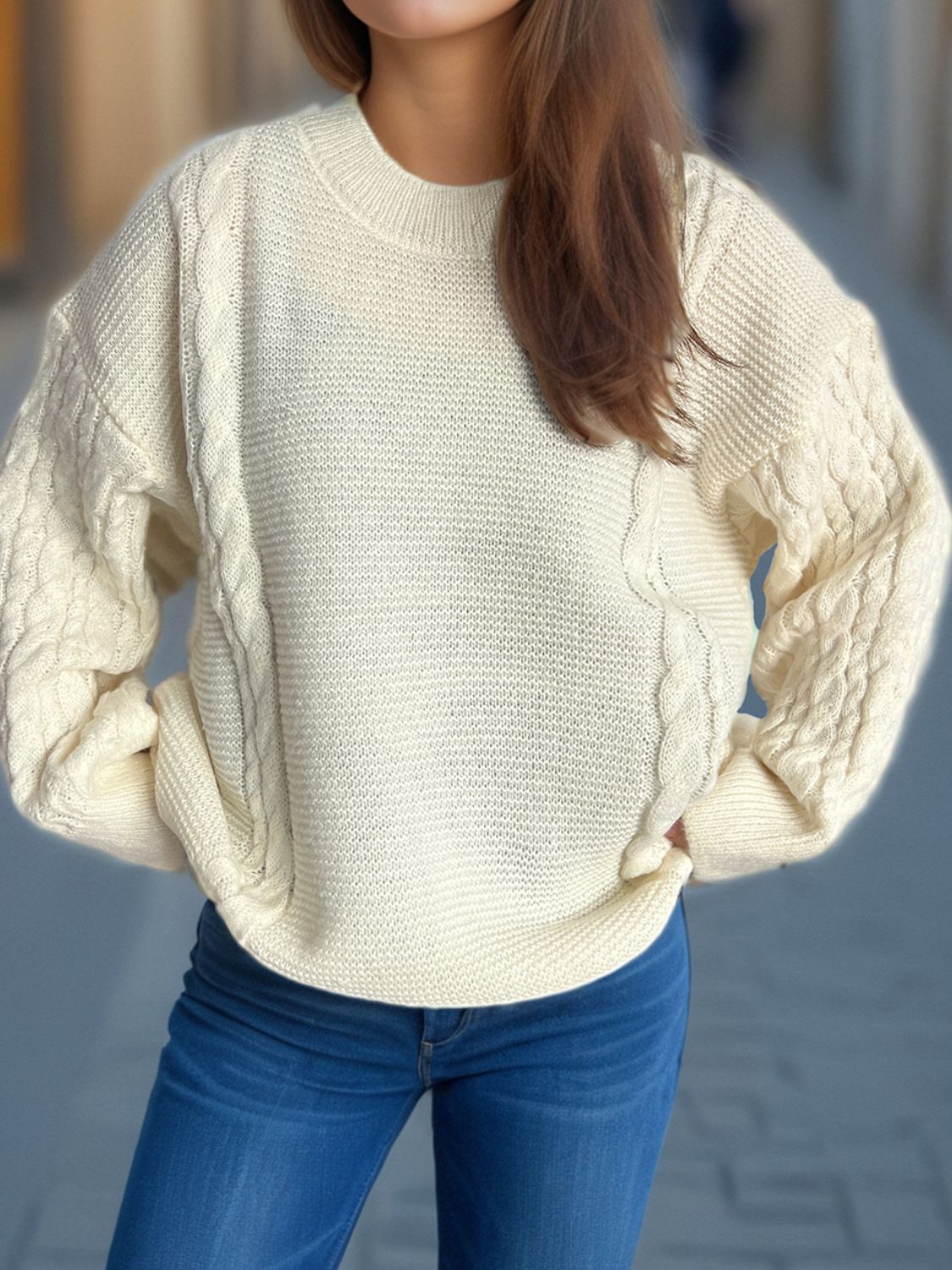 Celeste | Long-sleeved cable-knit sweater with a crew neck