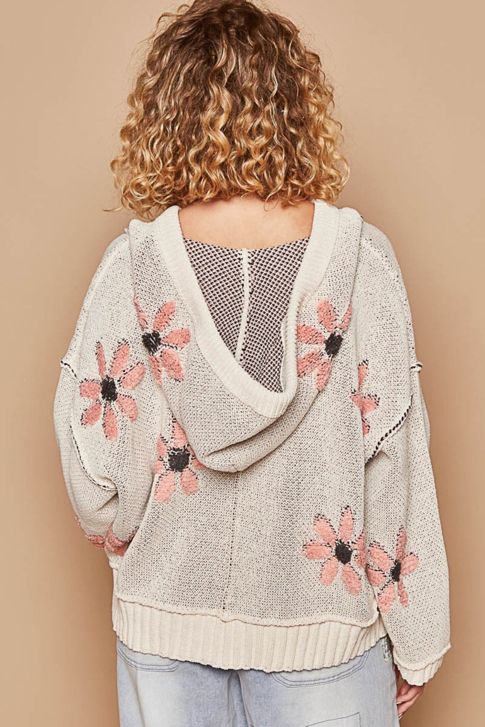 Sandra | High-low hooded sweater with floral pattern