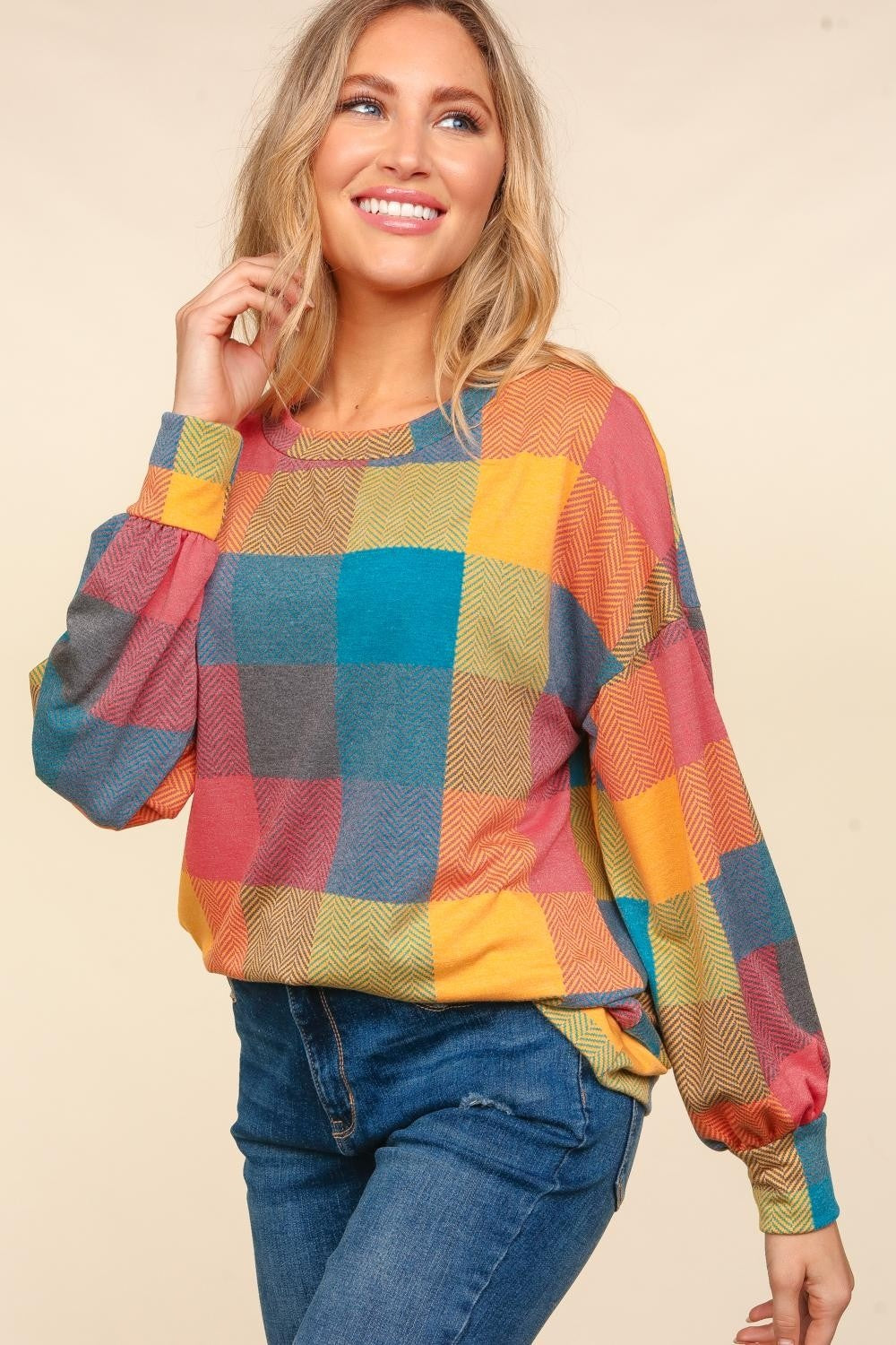 Clara | Haptics color block check crew neck top