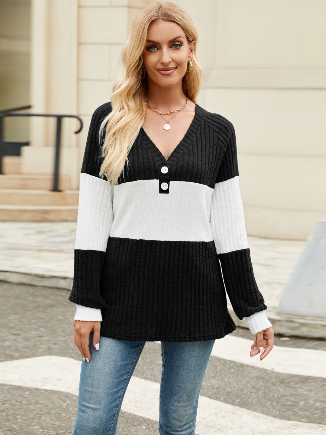 Felicidad | Color block V-neck long sleeve t-shirt