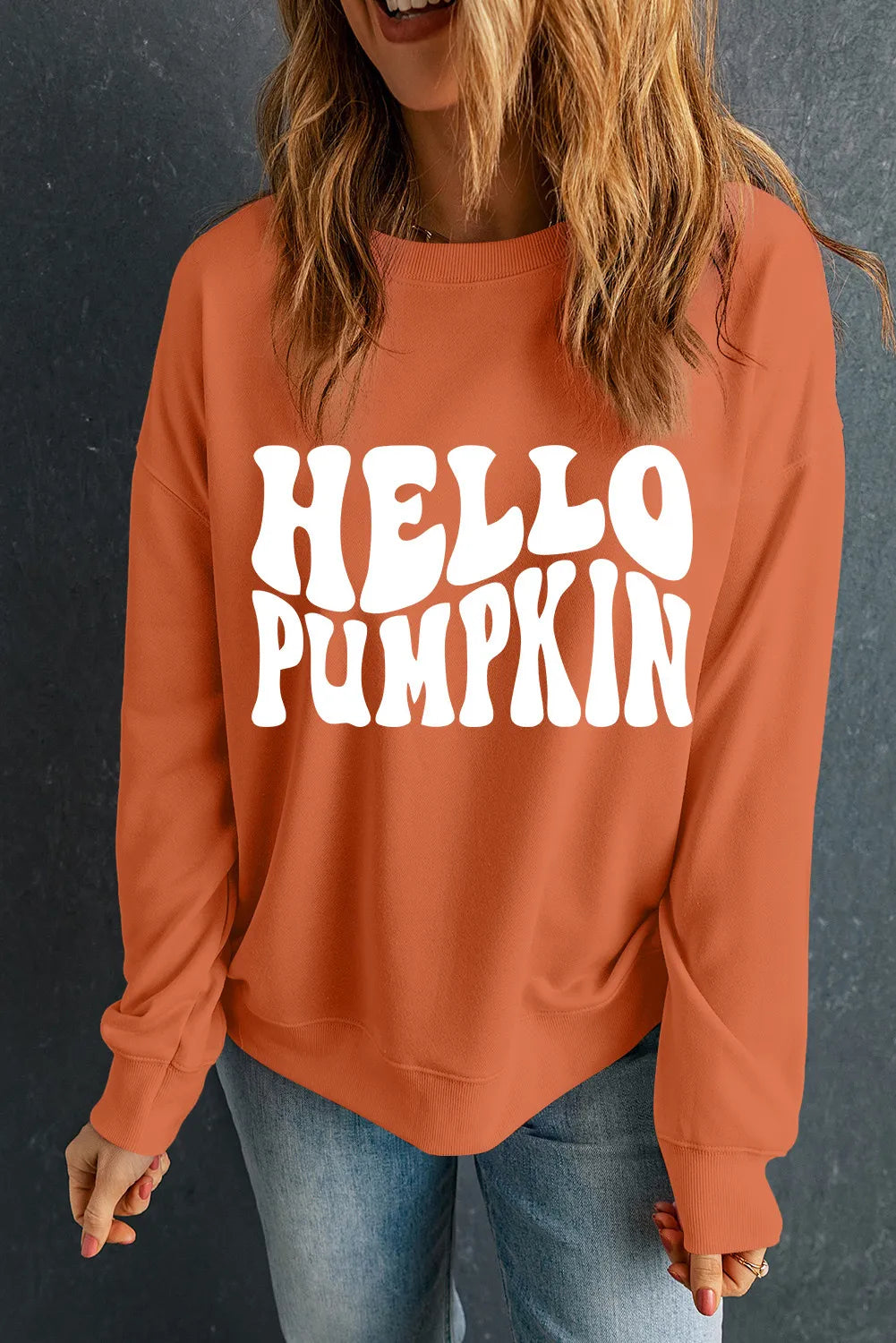 Helga | Long sleeve crew neck sweatshirt with letter graphic