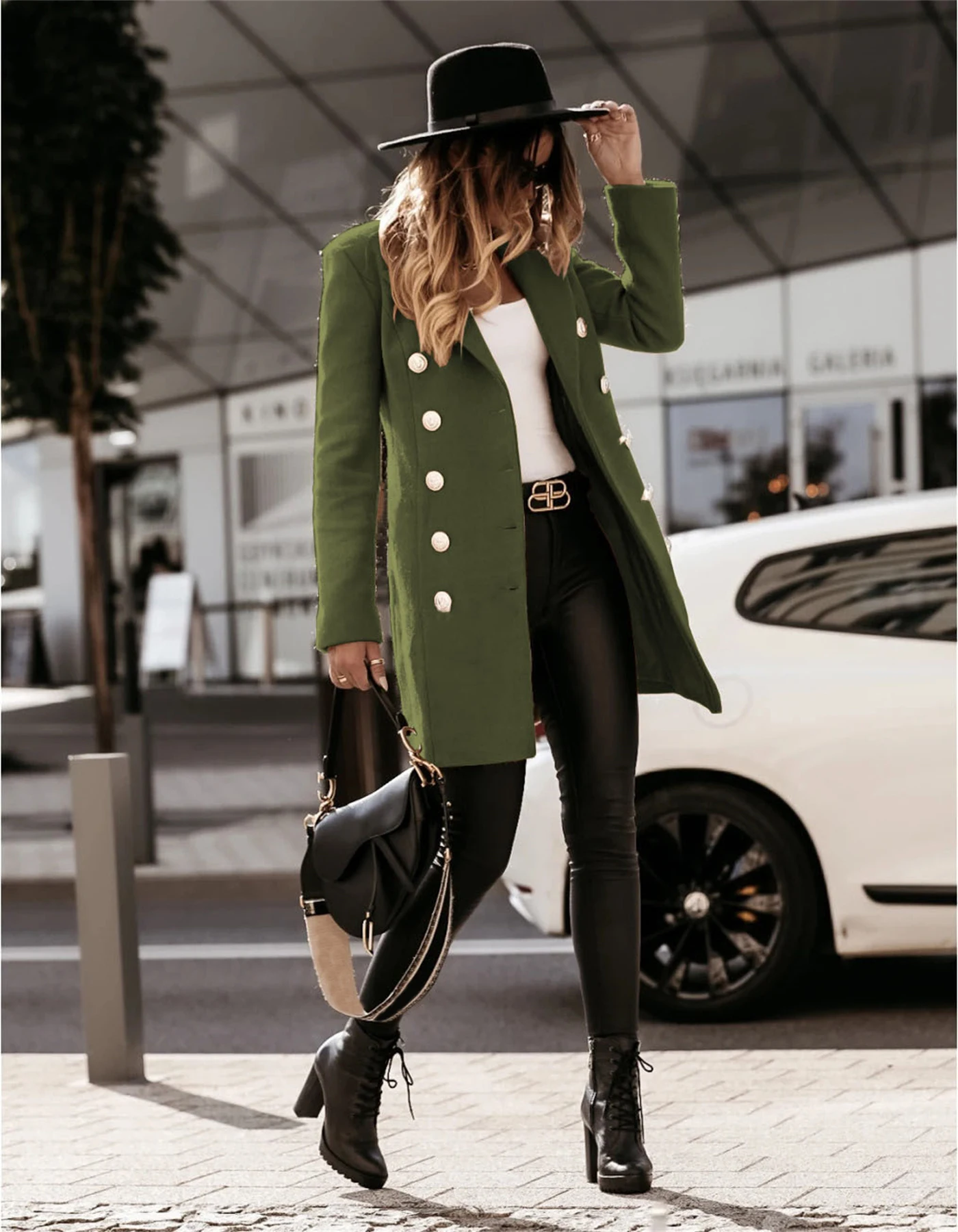 Hilda | Elegant and casual winter garment