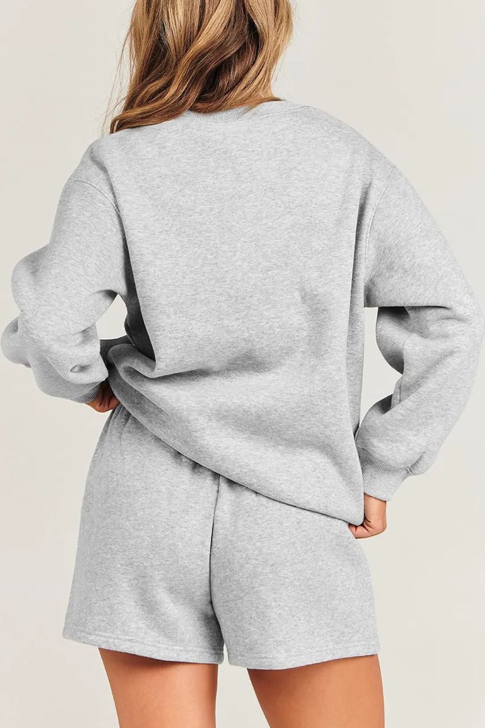 Beata | Crew neck sweatshirt and shorts set with dropped shoulders