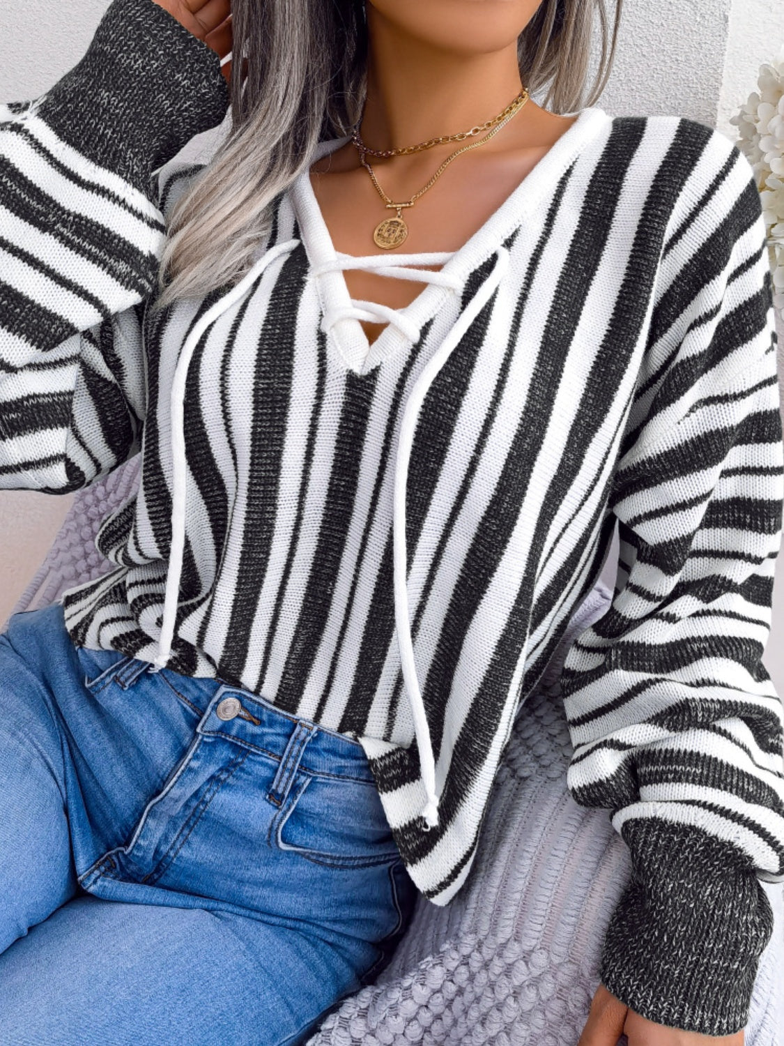 Isadora | Striped long-sleeved sweater with lacing