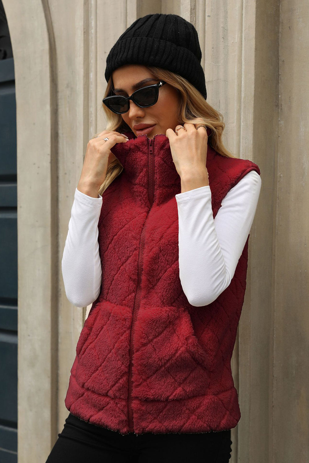 Katherine | Vest with a fluffy checked structure and zipper