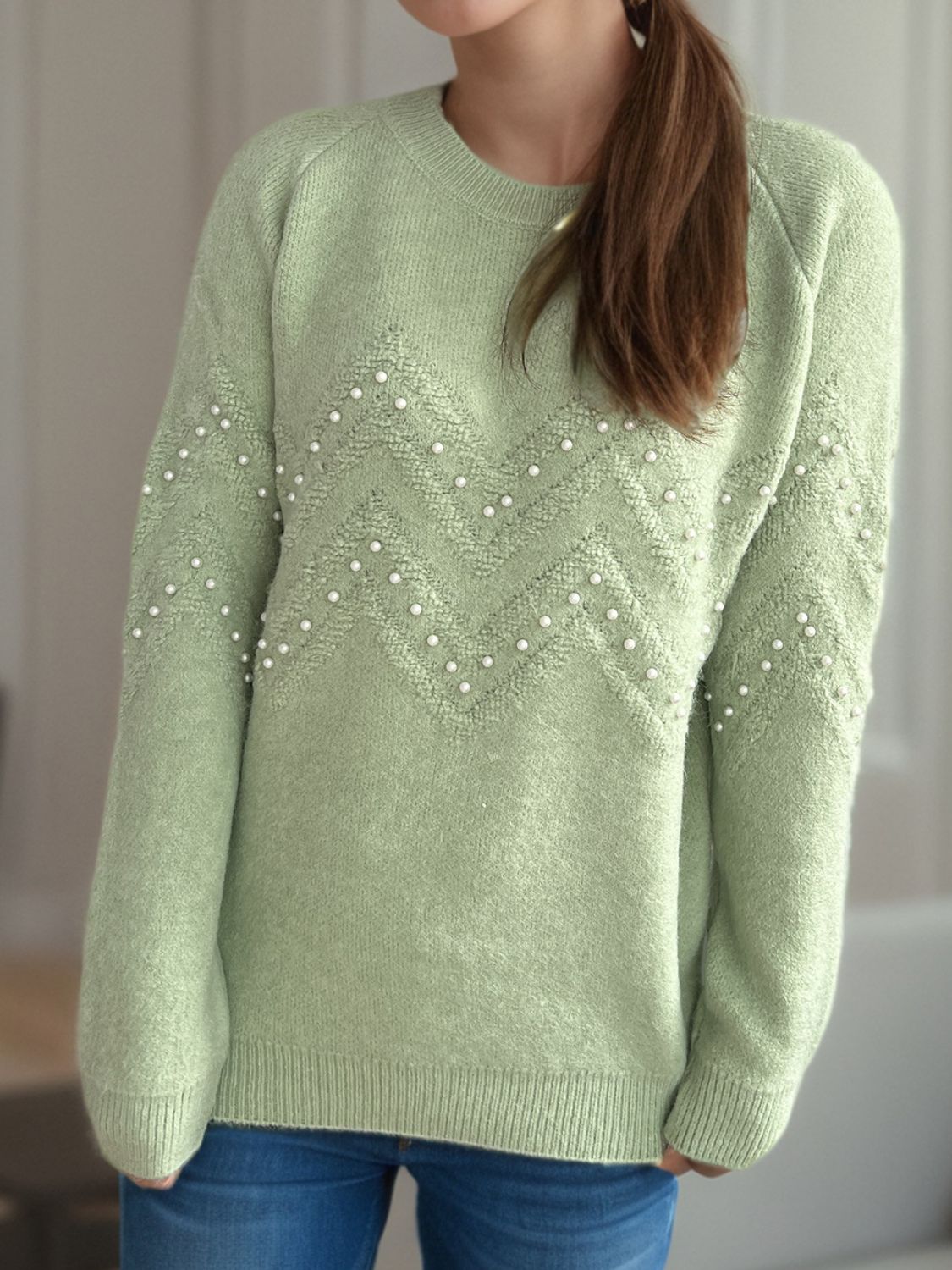 Concepcion | Round neck sweater with raglan sleeves and pearl trim