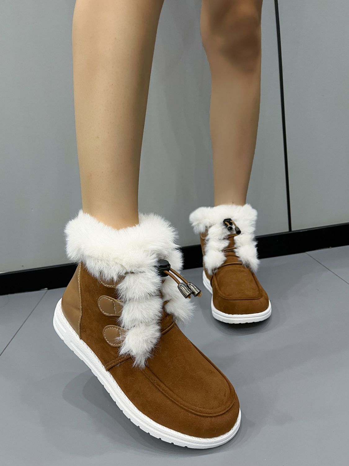 Dolores | Suede round toe boots with plush detail