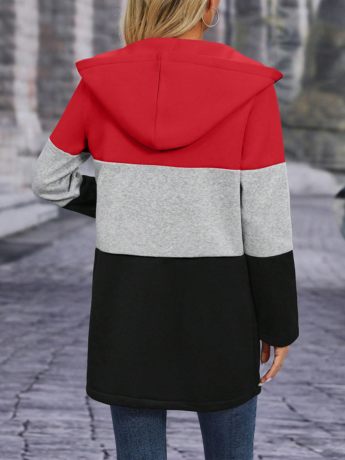 Helga | Long sleeve outerwear with hood and color block zip fastening