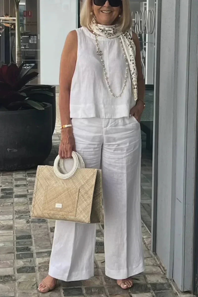 Gloria® | Elegant Sleeveless Outfit
