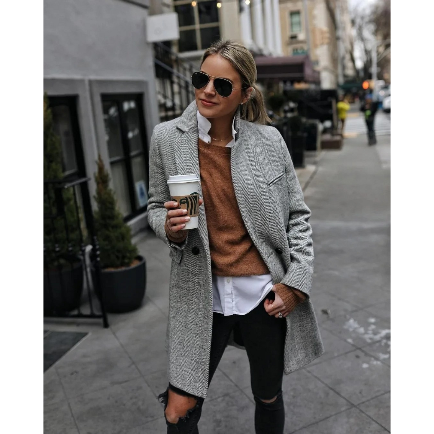 Delia | Relaxed and timeless winter garment