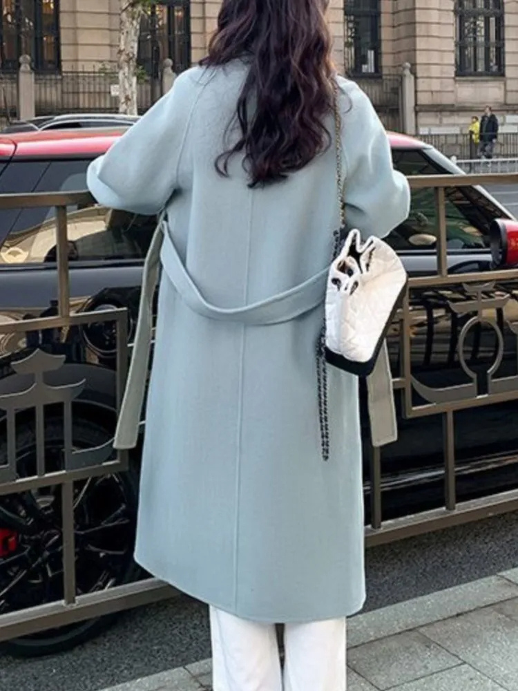 Liliana | Elegant and versatile winter garment