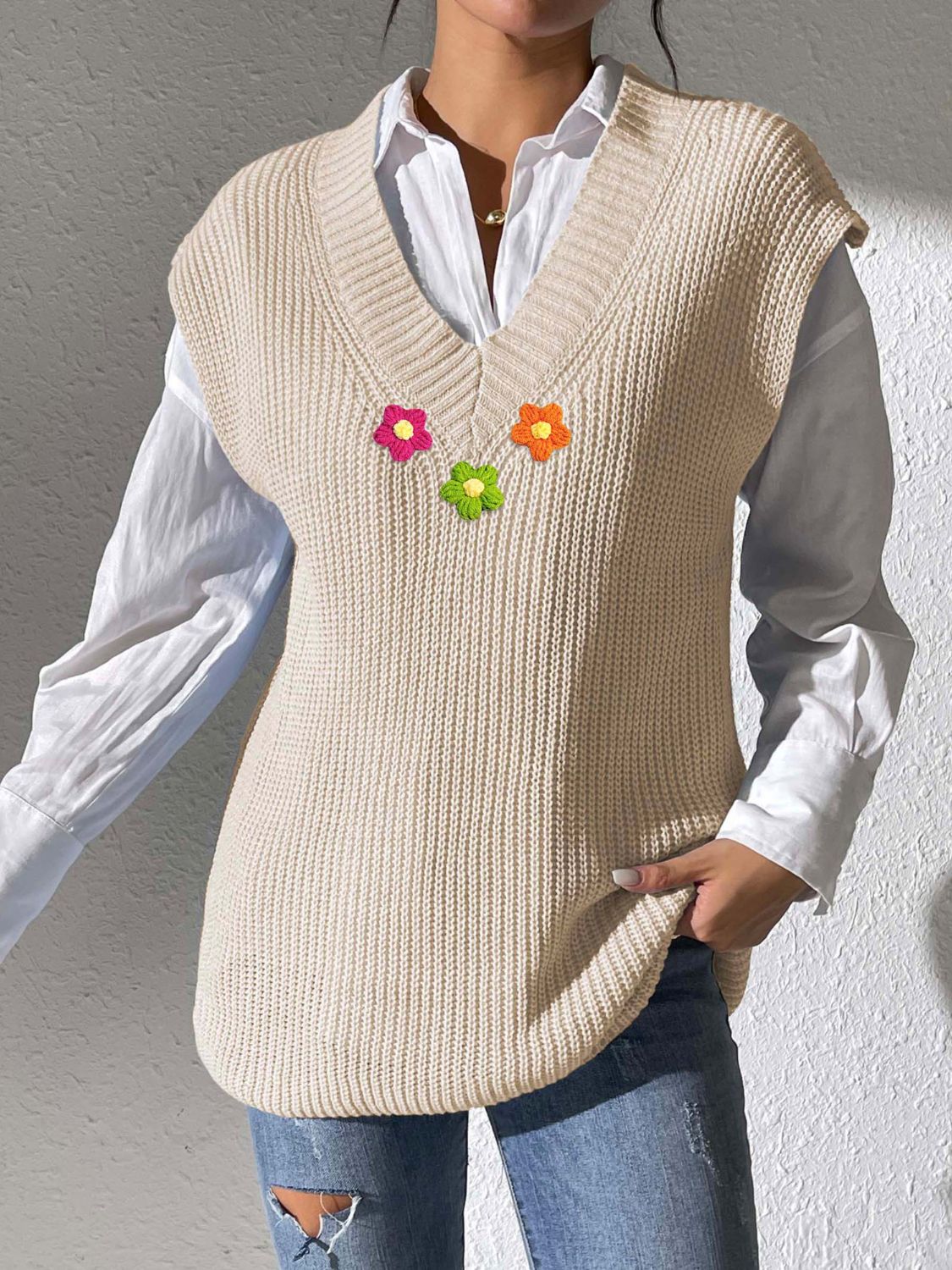 Renata | V-neck floral sweater