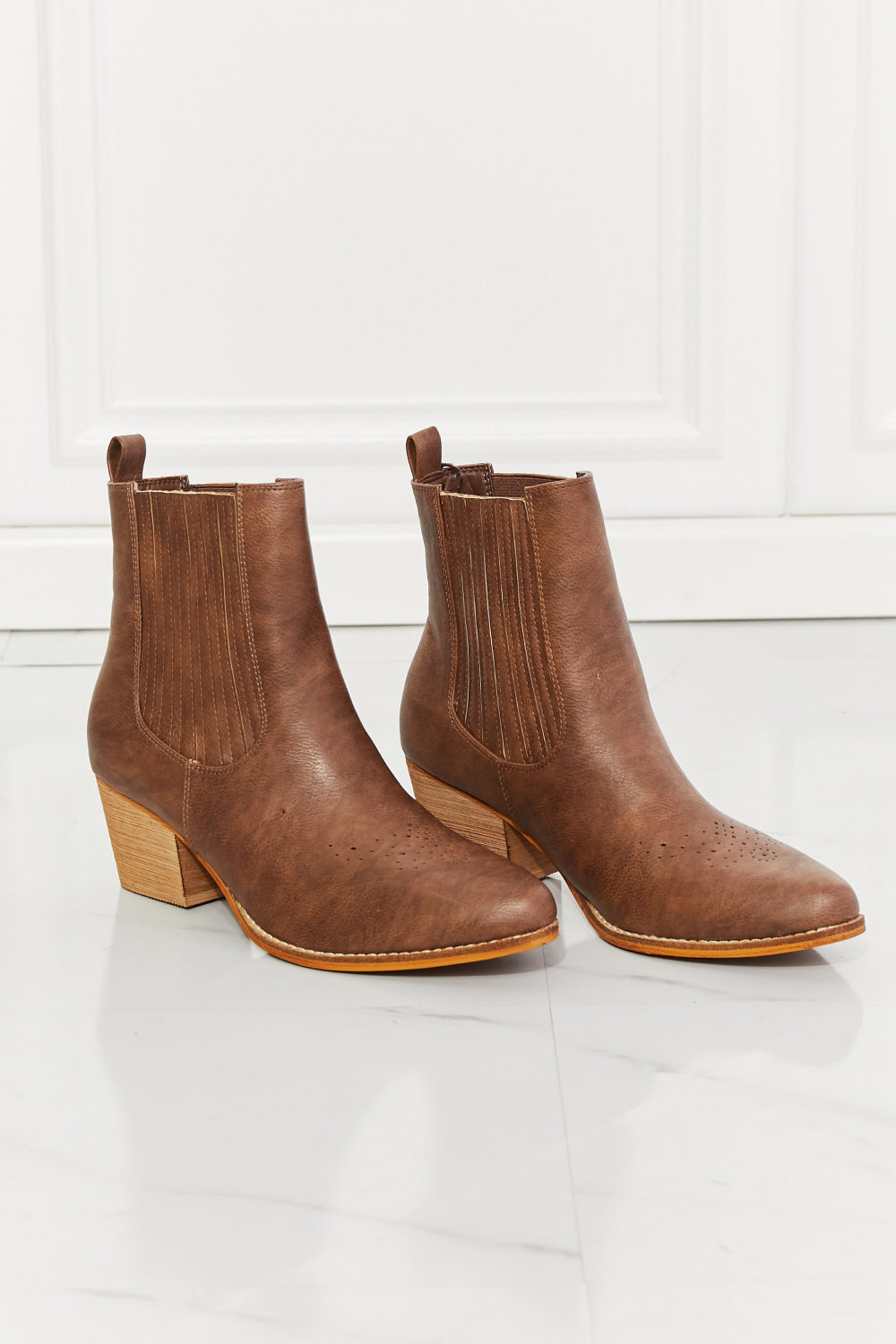 Paula | Casual and supportive orthopedic shoes