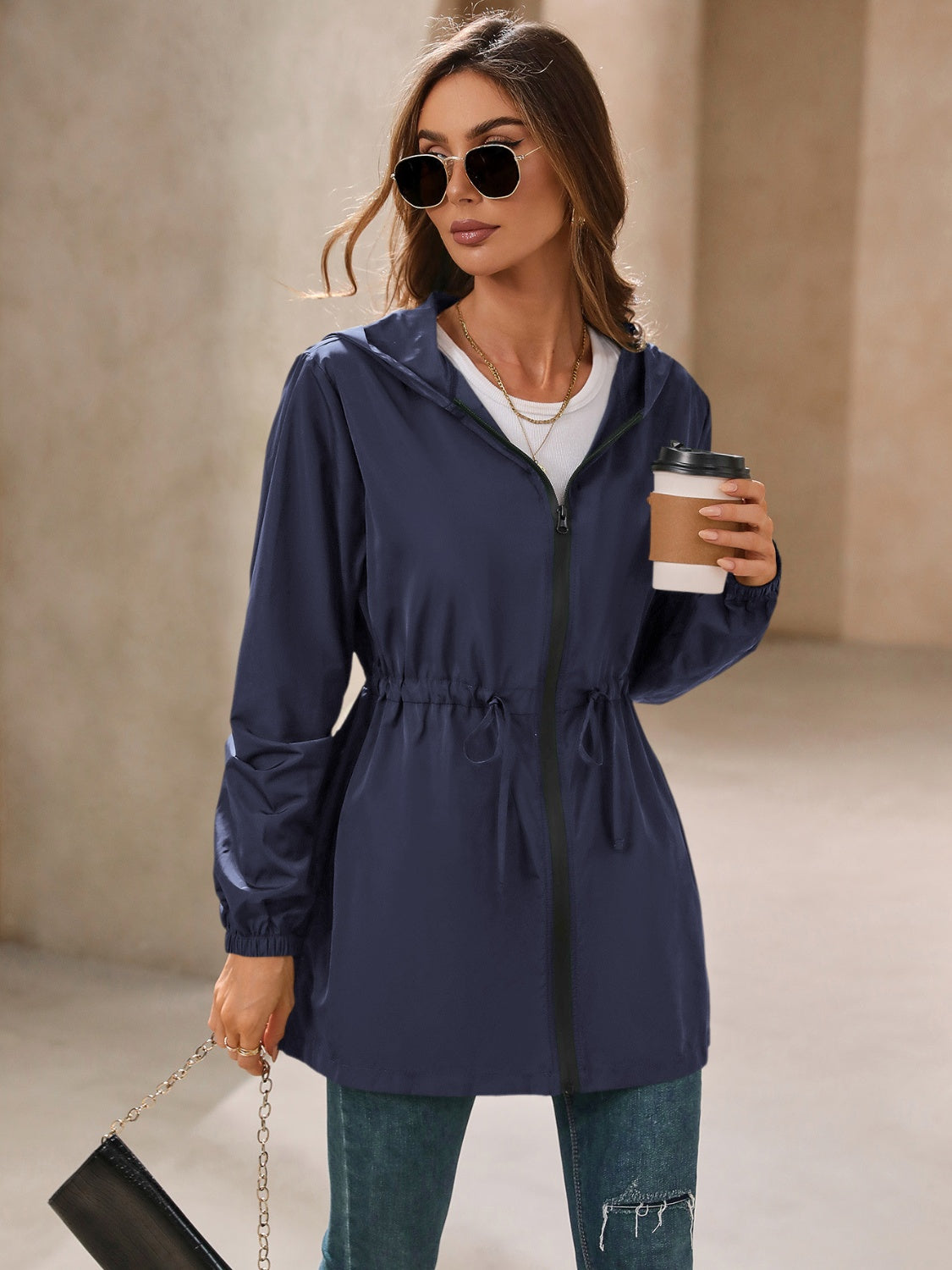 Elvira | Waterproof, long-sleeved outdoor windbreaker with hood