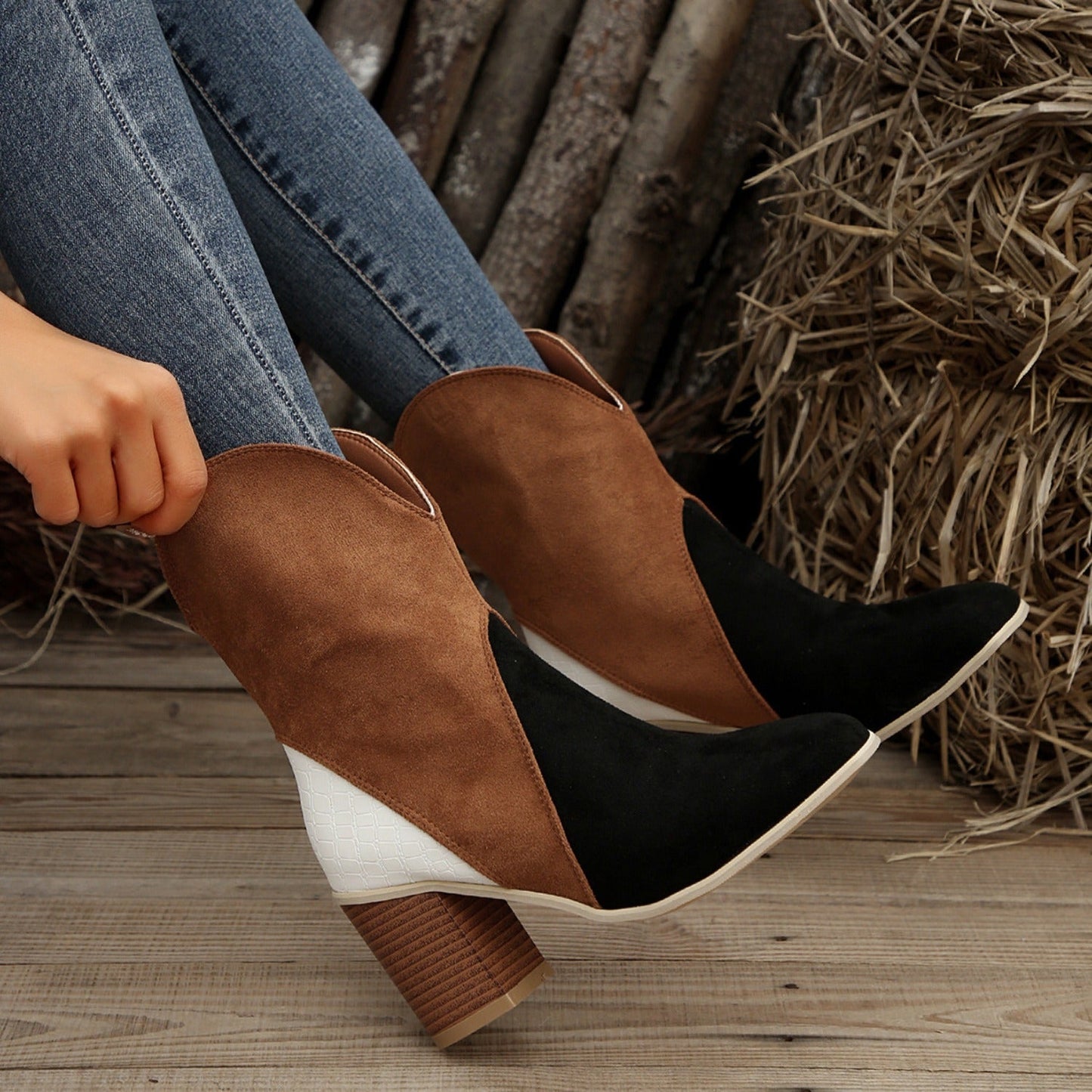 Jenny | Durable orthopedic boots