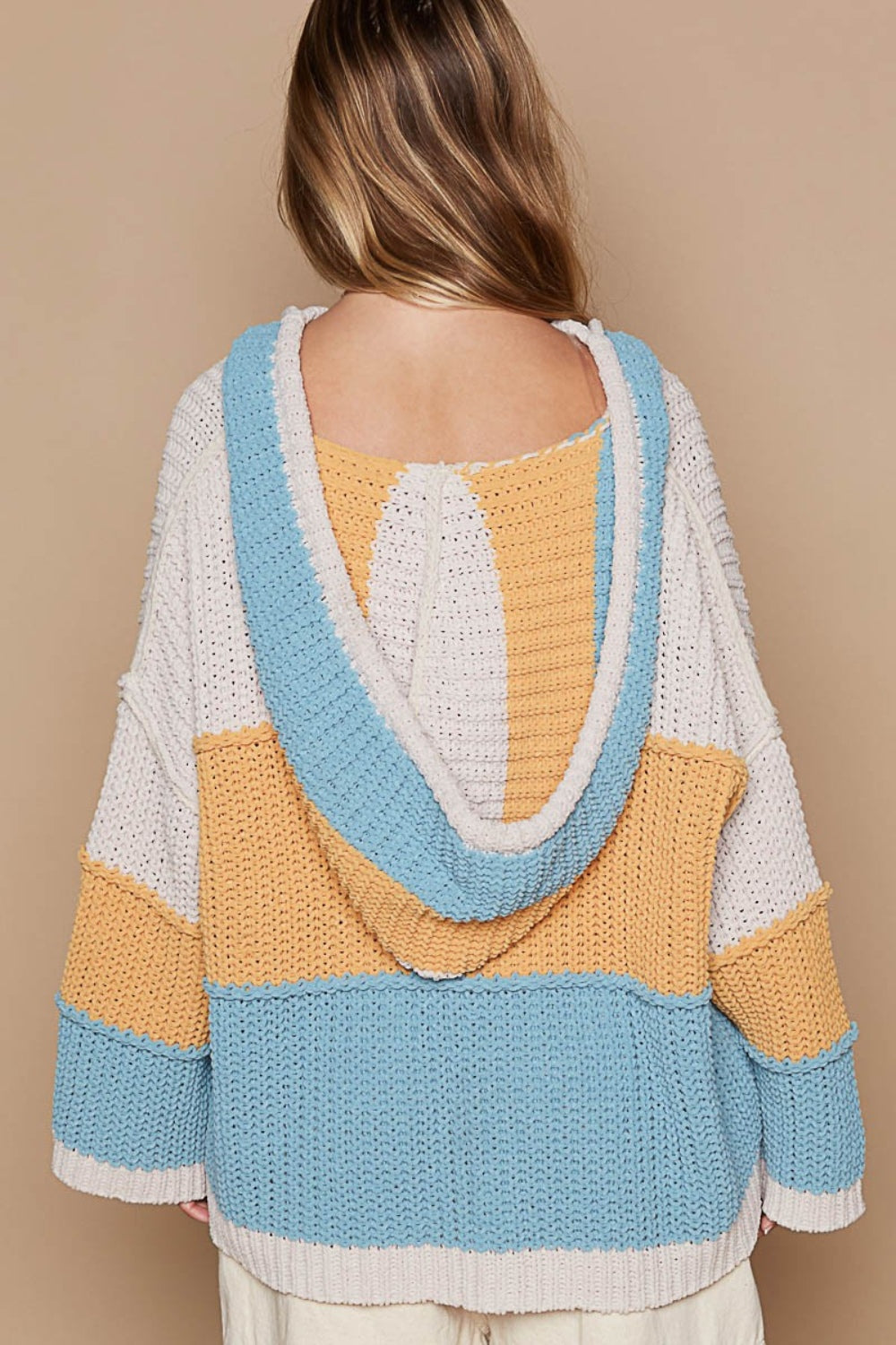 Henriette | Long sleeve hoodie with a color block design
