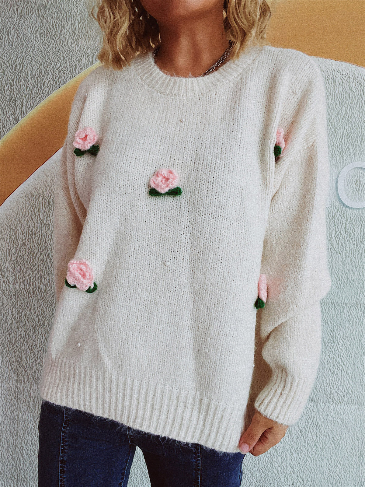 Stefanie | Long-sleeved sweater with a floral crew neck