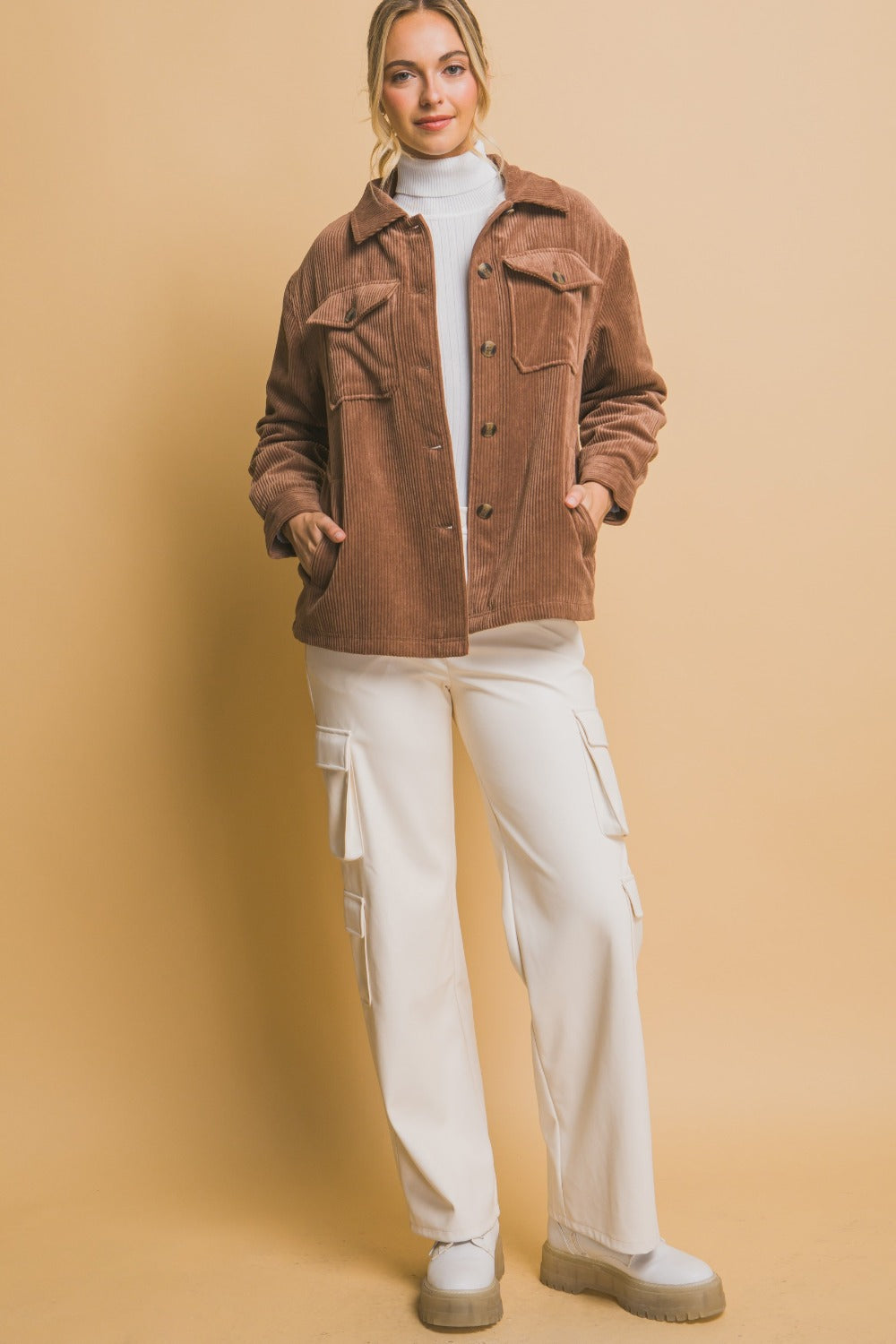 Brenda | Love Tree corduroy jacket with buttons and Sherpa interior