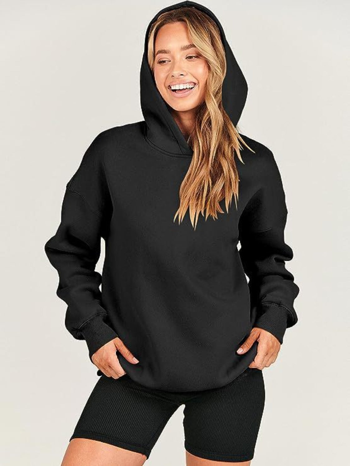 Melanie | Long-sleeved hoodie with dropped shoulders